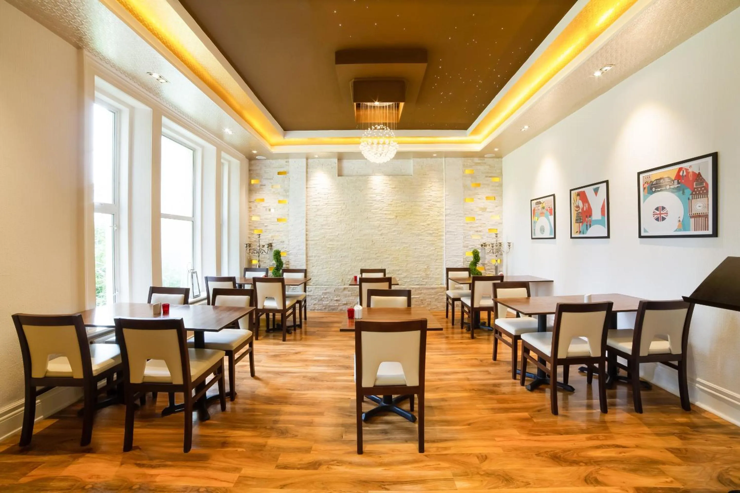 Restaurant/places to eat in OYO Eagle House Hotel, St Leonards Hastings