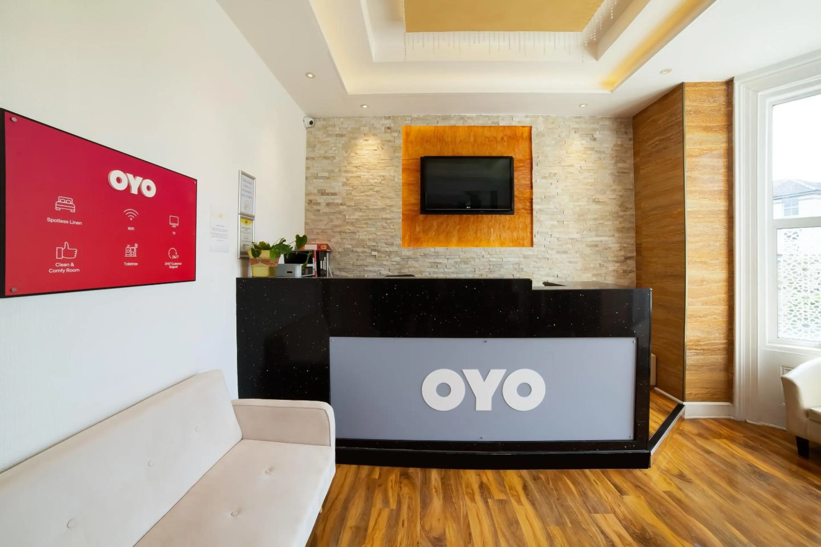 Lobby or reception in OYO Eagle House Hotel, St Leonards Hastings
