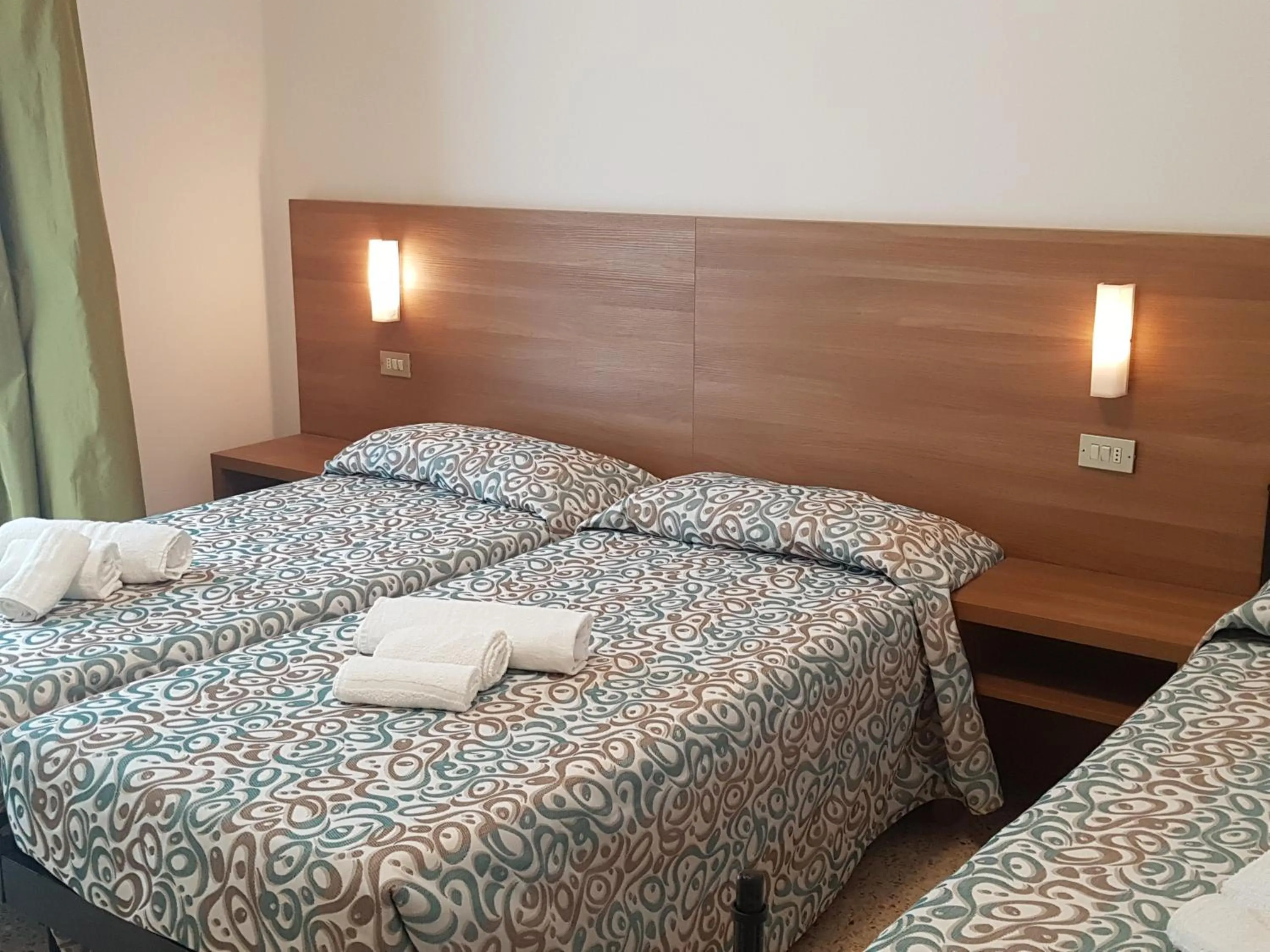 Bedroom, Bed in Hotel De La Plage