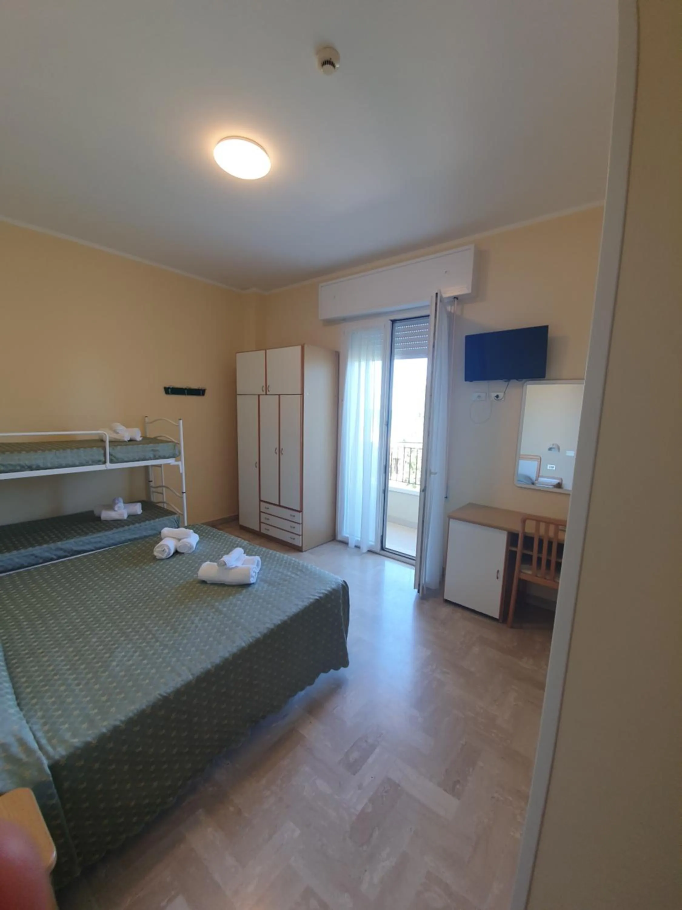 Bed in Hotel De La Plage