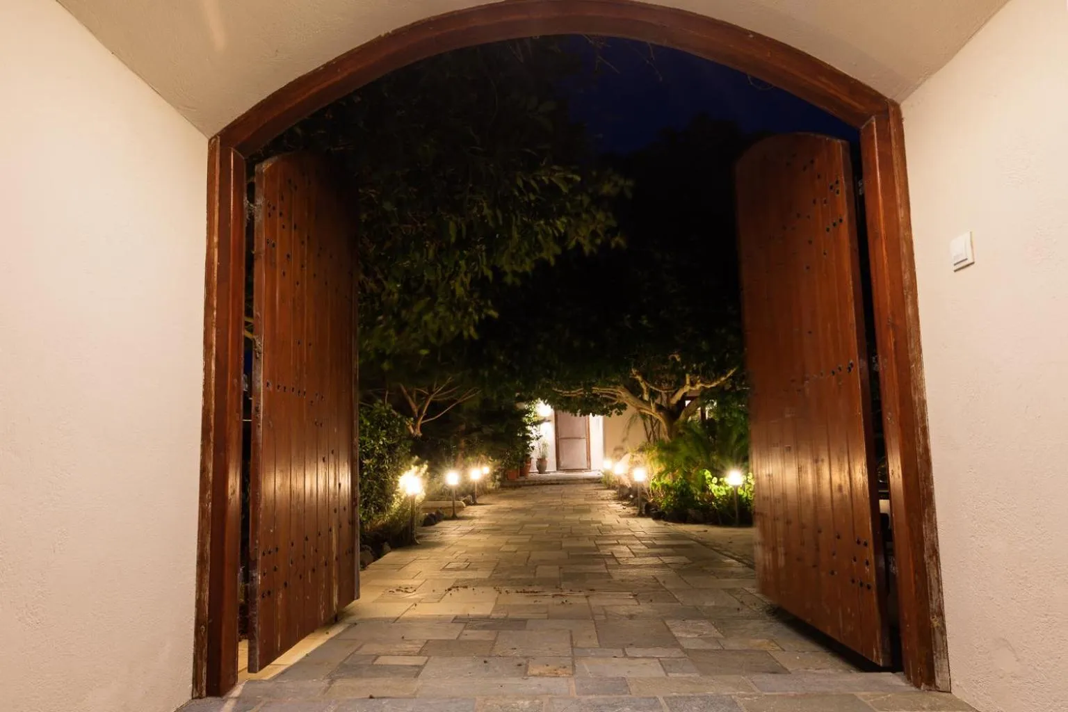 Facade/entrance in Aquaria Villa