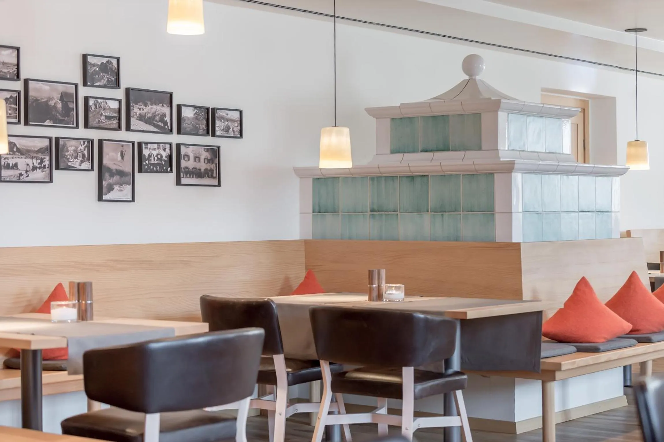 Restaurant/places to eat in Alpenhotel Krone