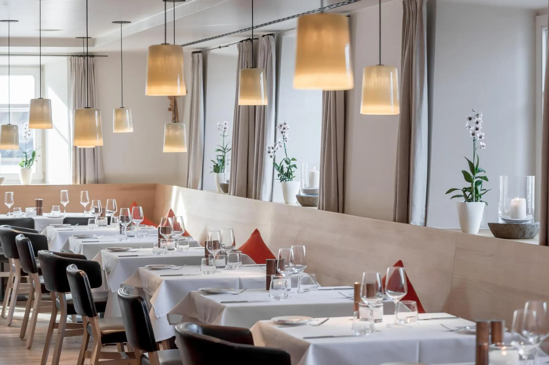 Restaurant/places to eat in Alpenhotel Krone