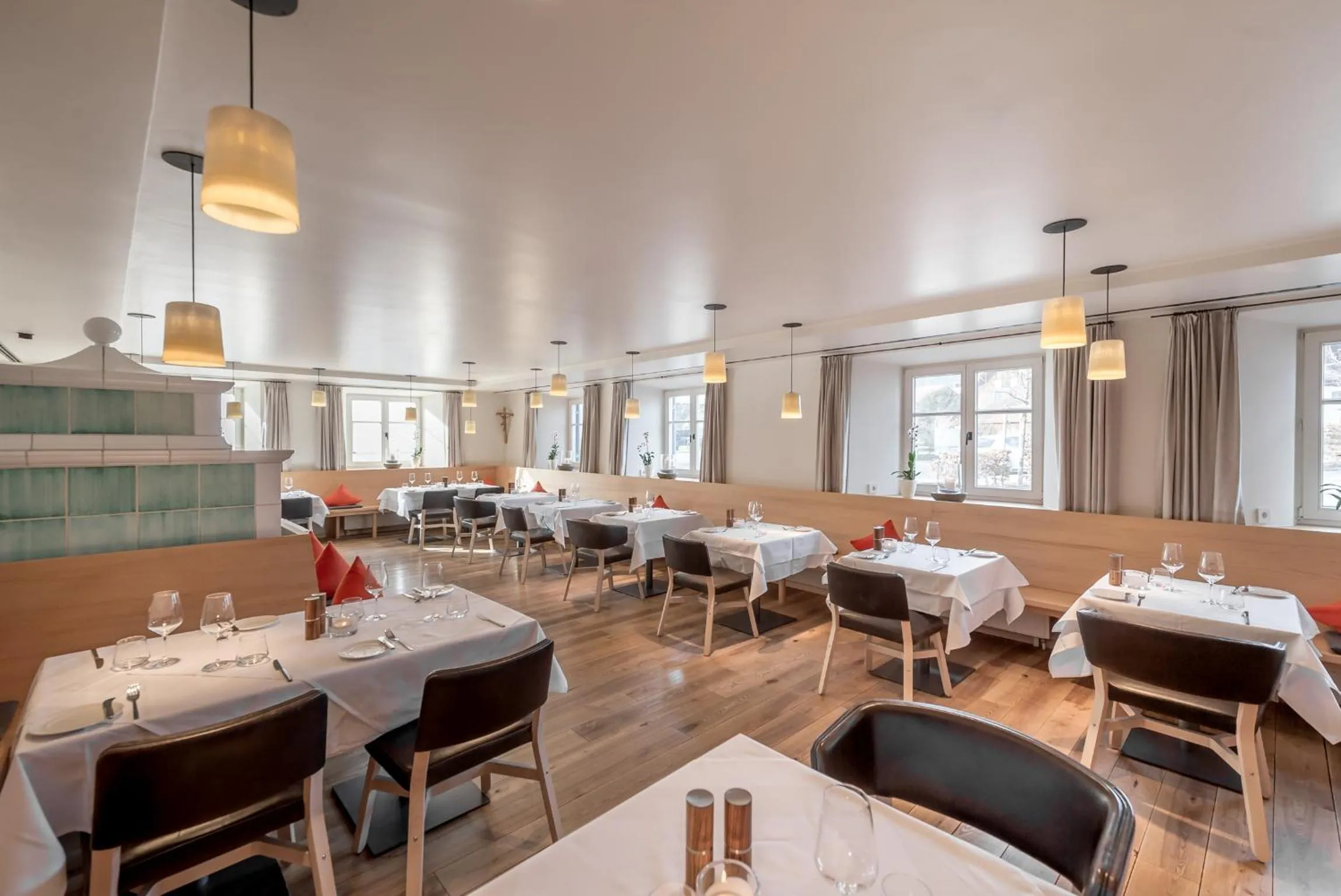 Restaurant/places to eat in Alpenhotel Krone