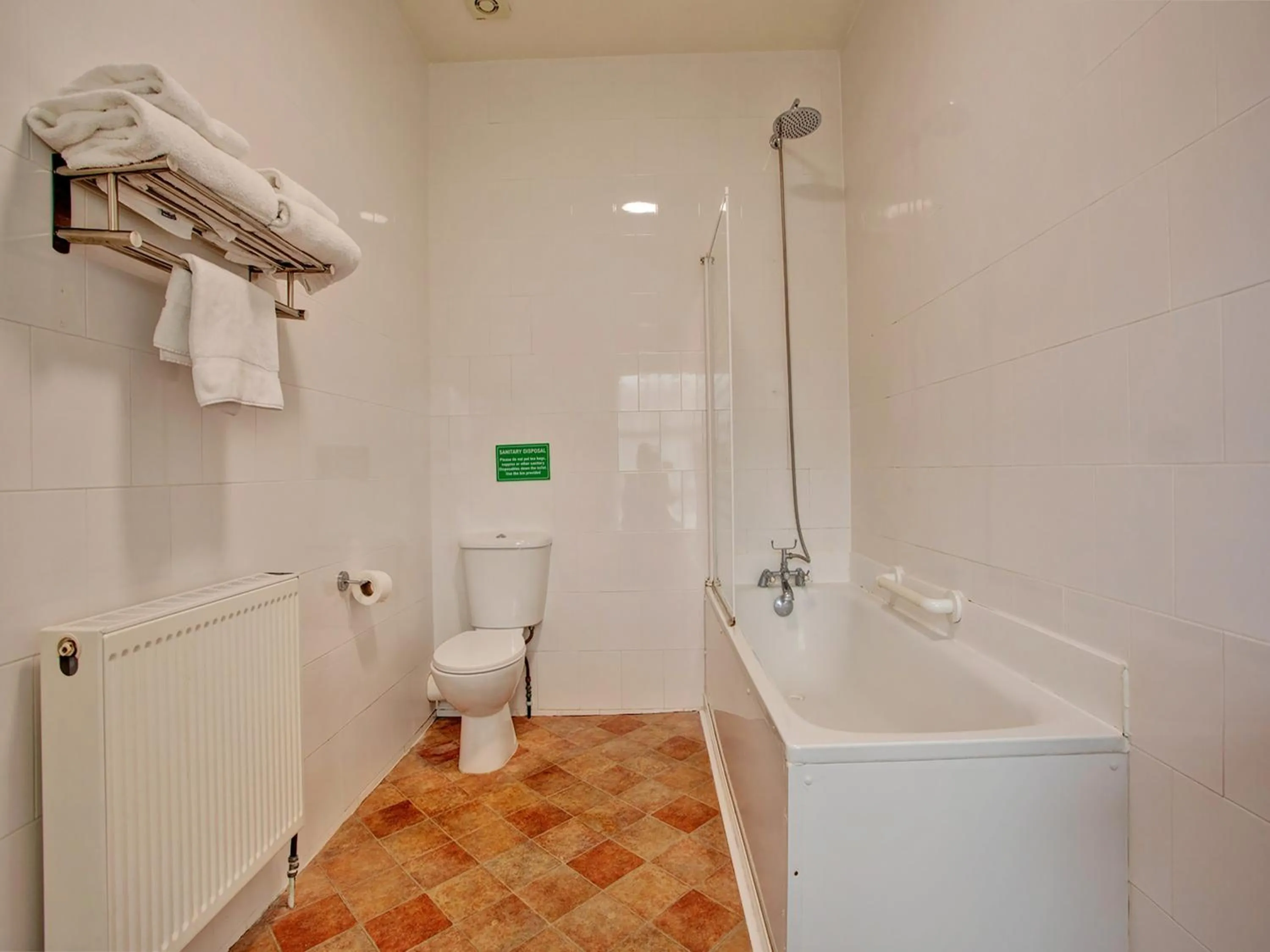 Shower in The Waverley Hotel