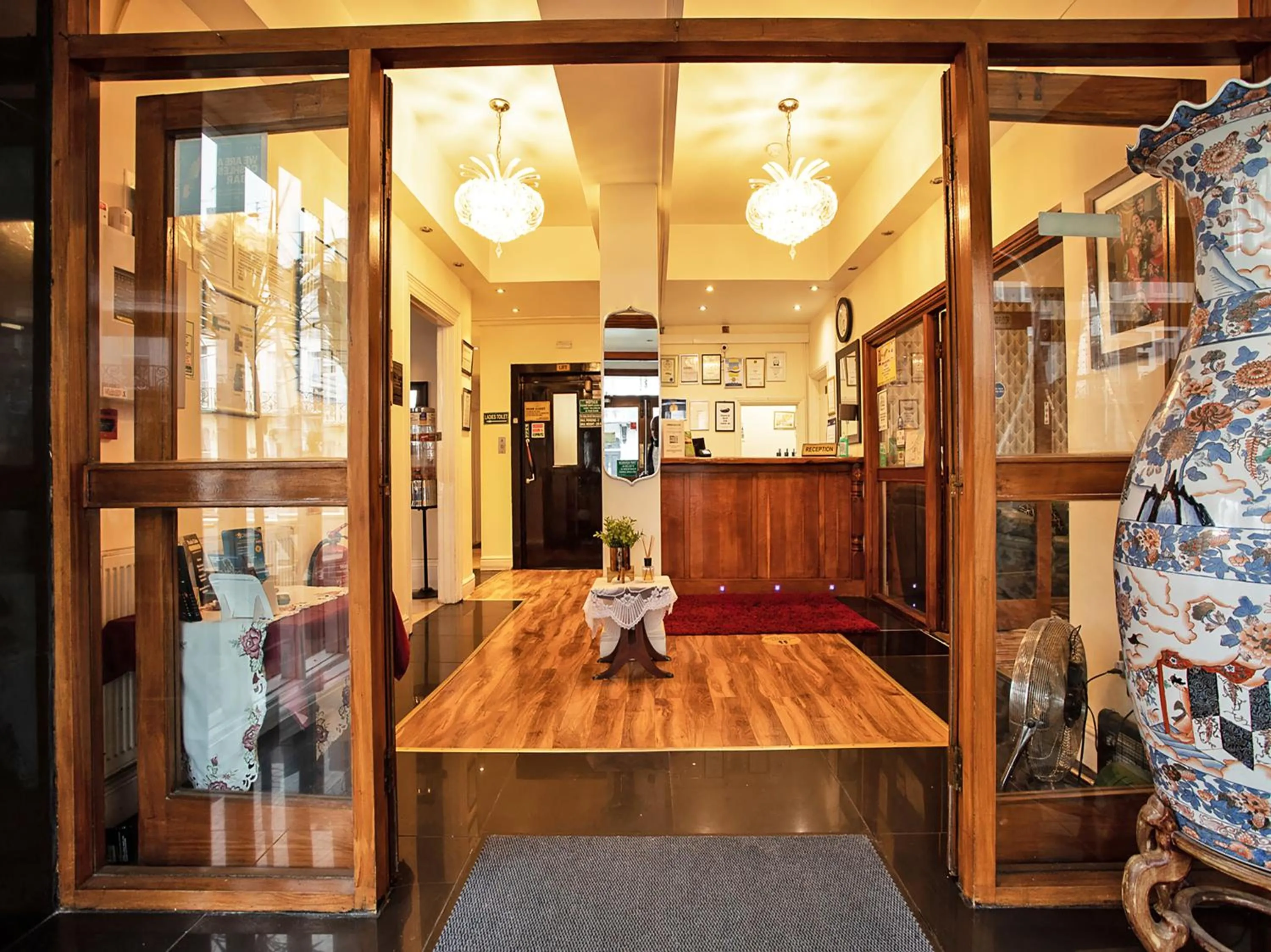 Lobby or reception in The Waverley Hotel