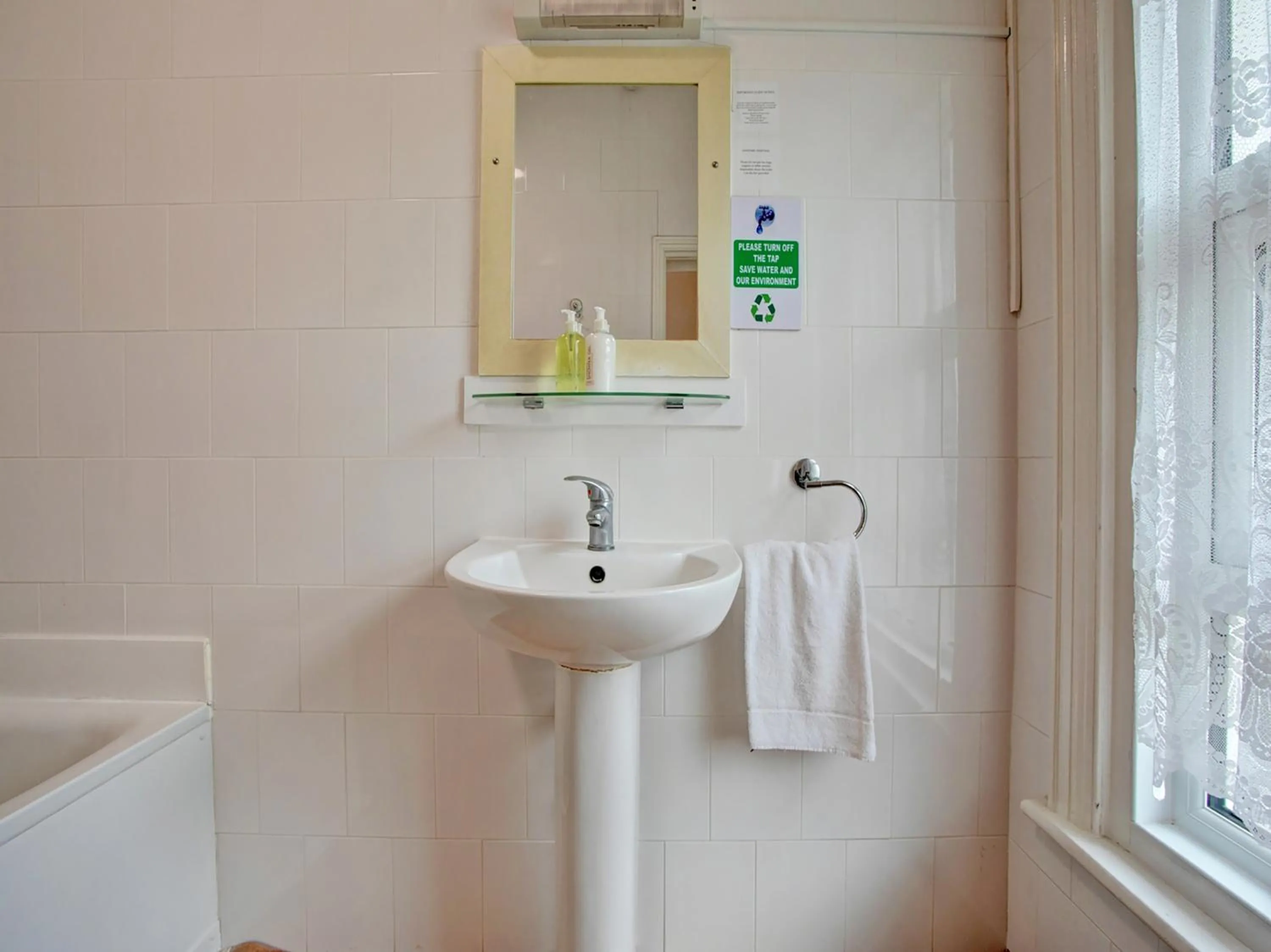 Bathroom in The Waverley Hotel