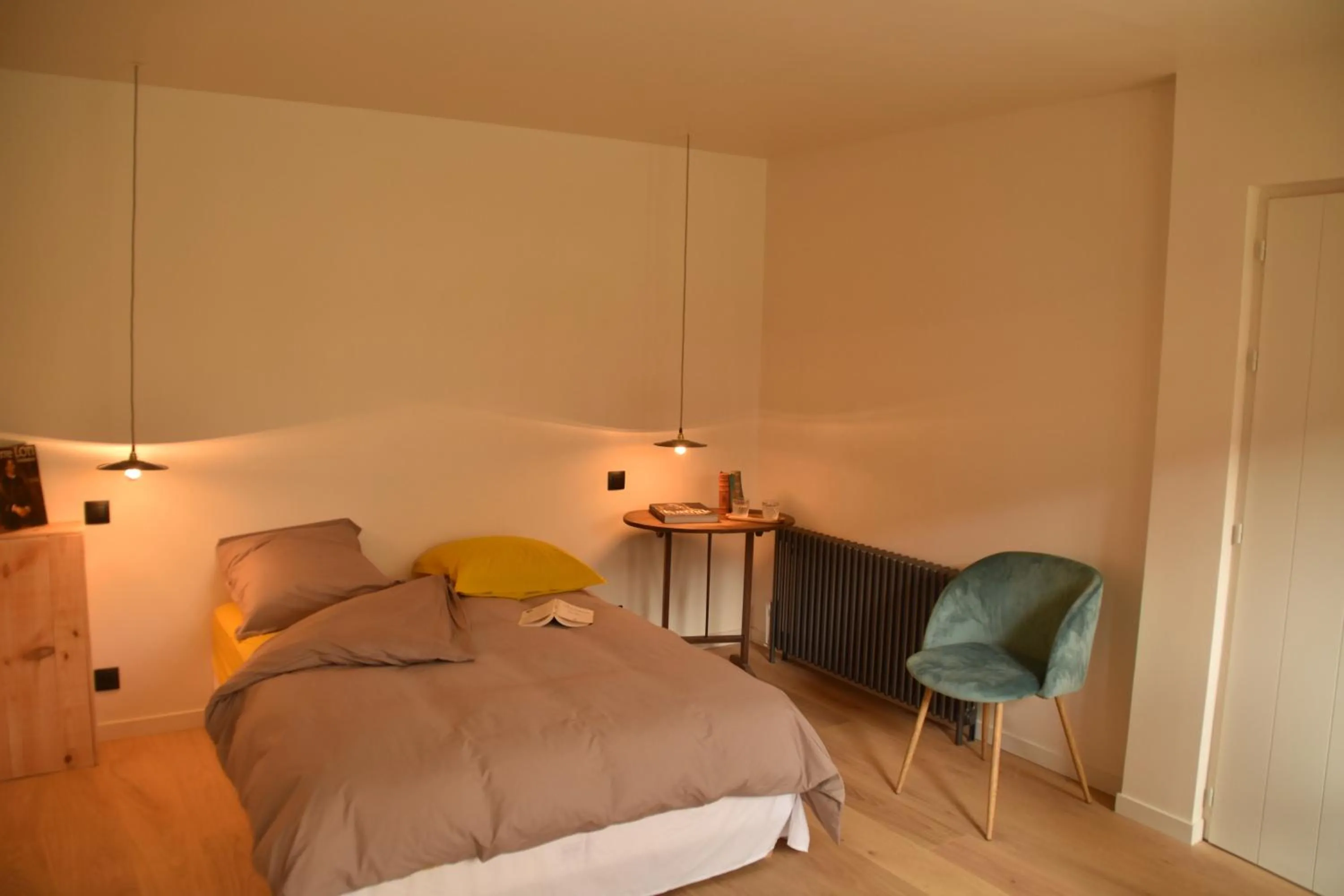 Photo of the whole room, Bed in Les Maillettes