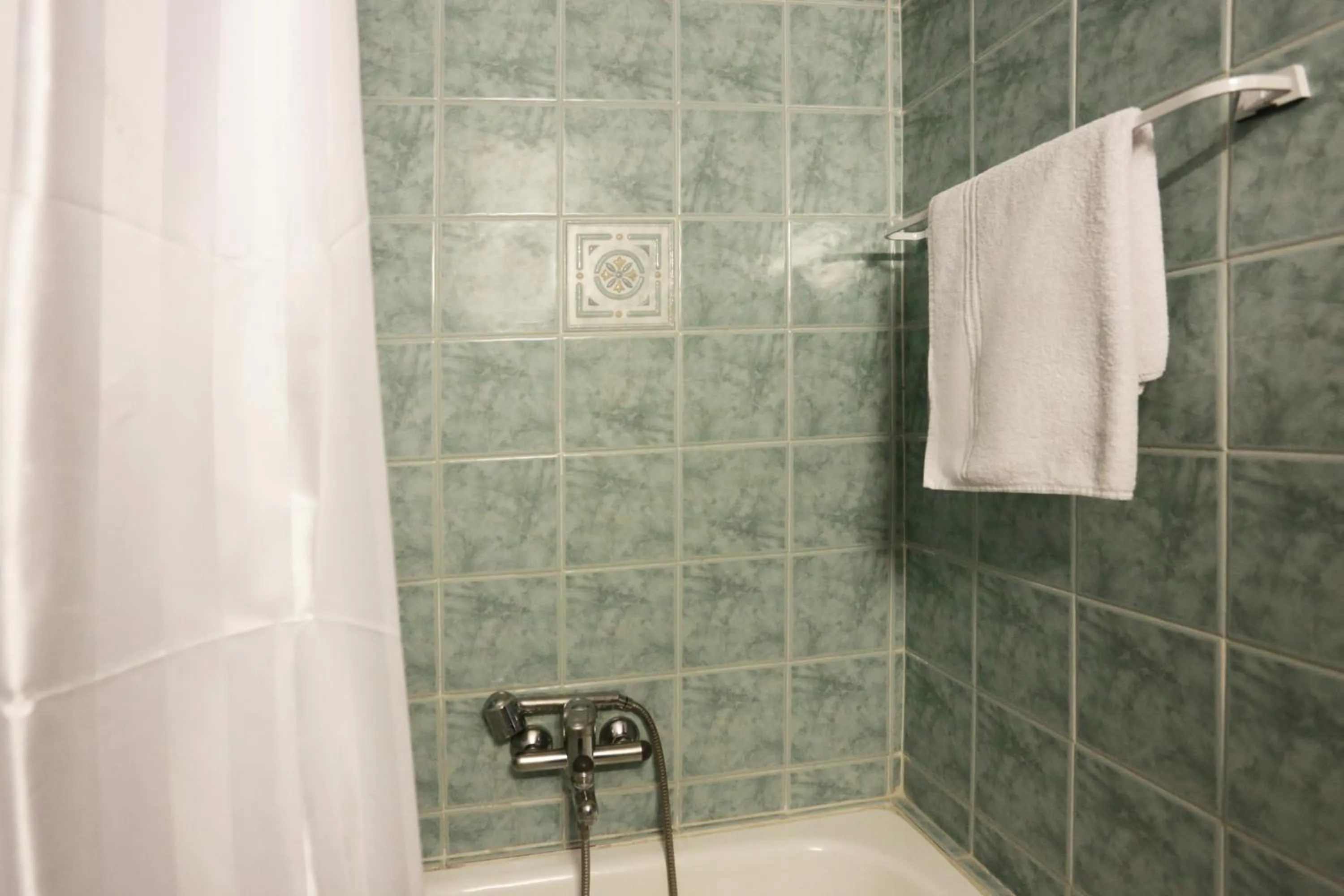 Bathroom in Xenophon Hotel