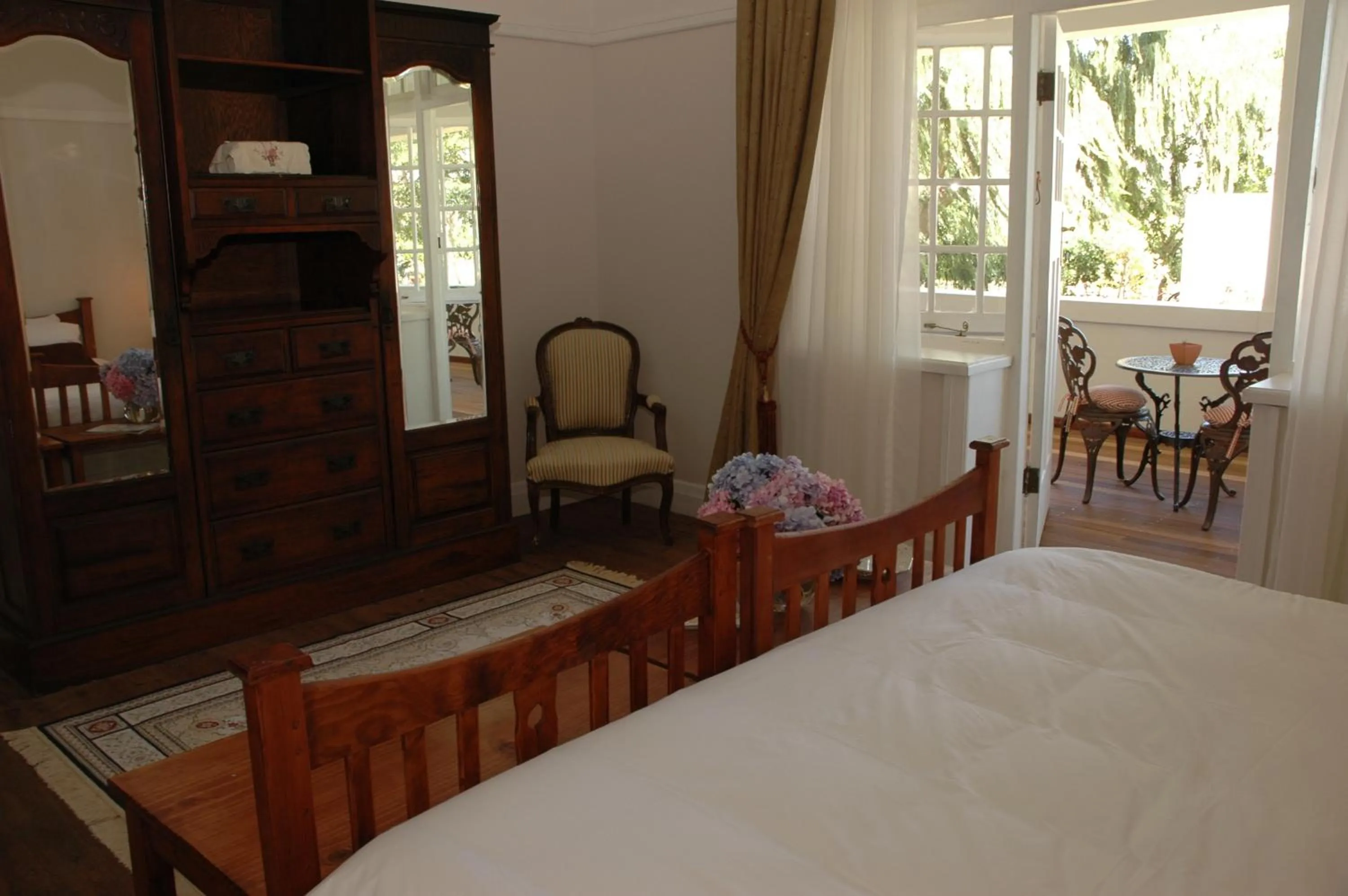 Photo of the whole room, Bed in Excelsior Manor Guesthouse