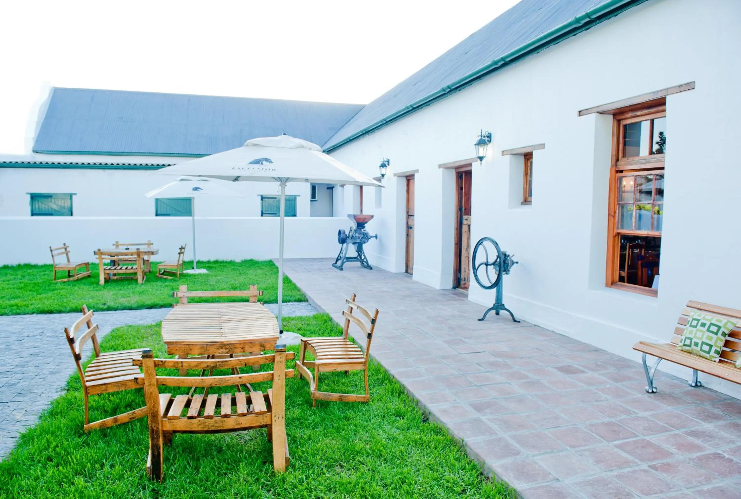 Facade/entrance in Excelsior Manor Guesthouse