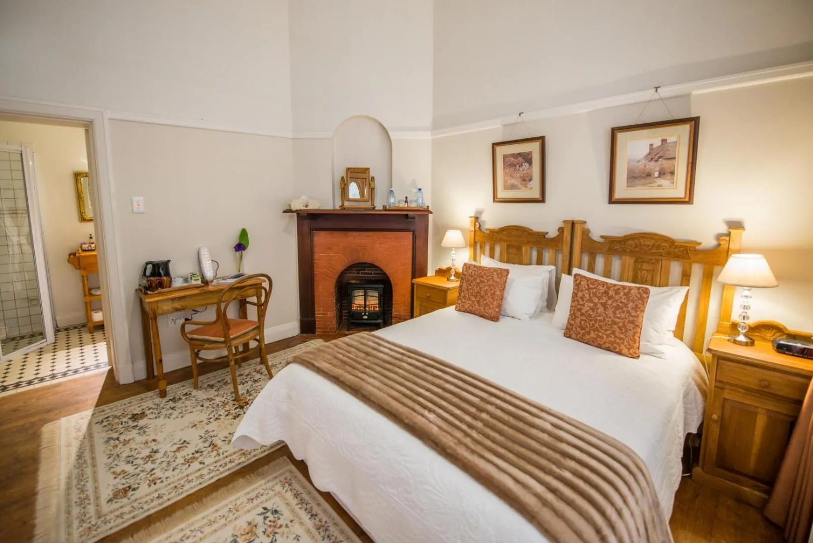 Photo of the whole room, Bed in Excelsior Manor Guesthouse