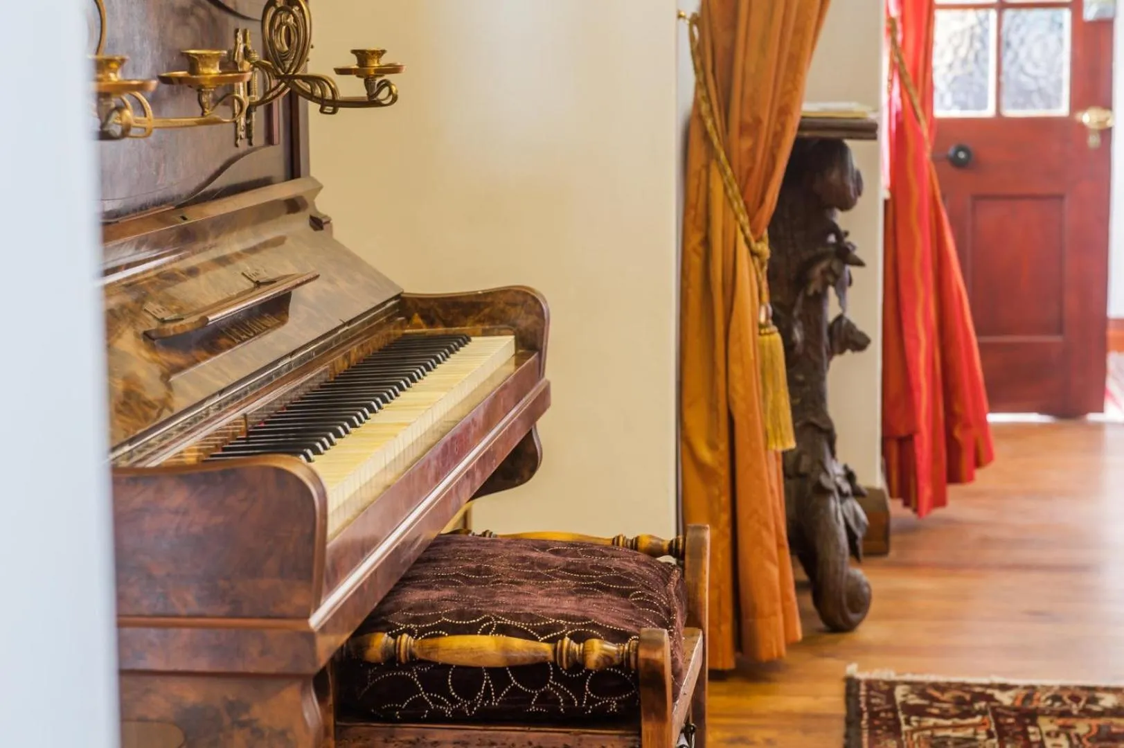 Evening entertainment in Excelsior Manor Guesthouse