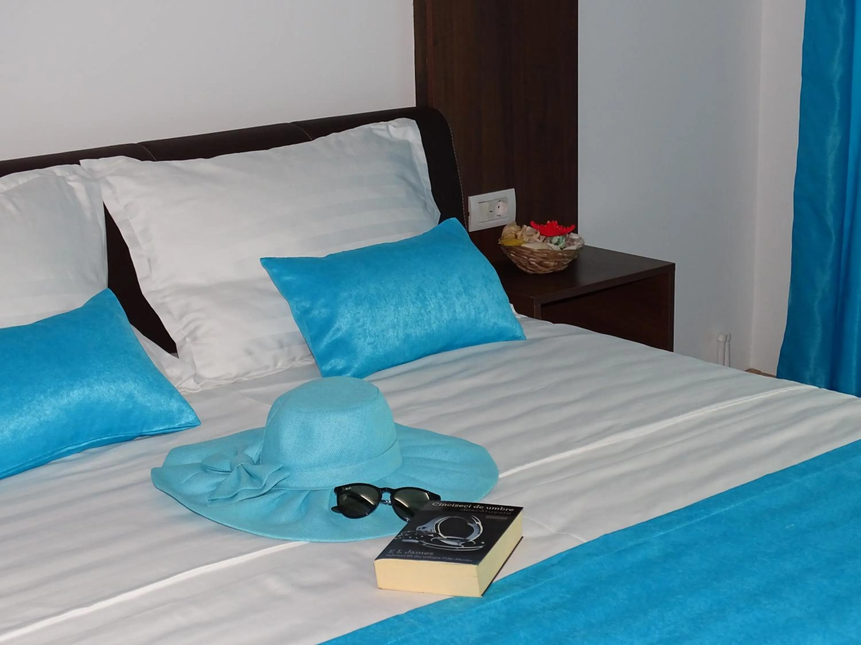 Bed in Dream Resort (Adults only 14+)