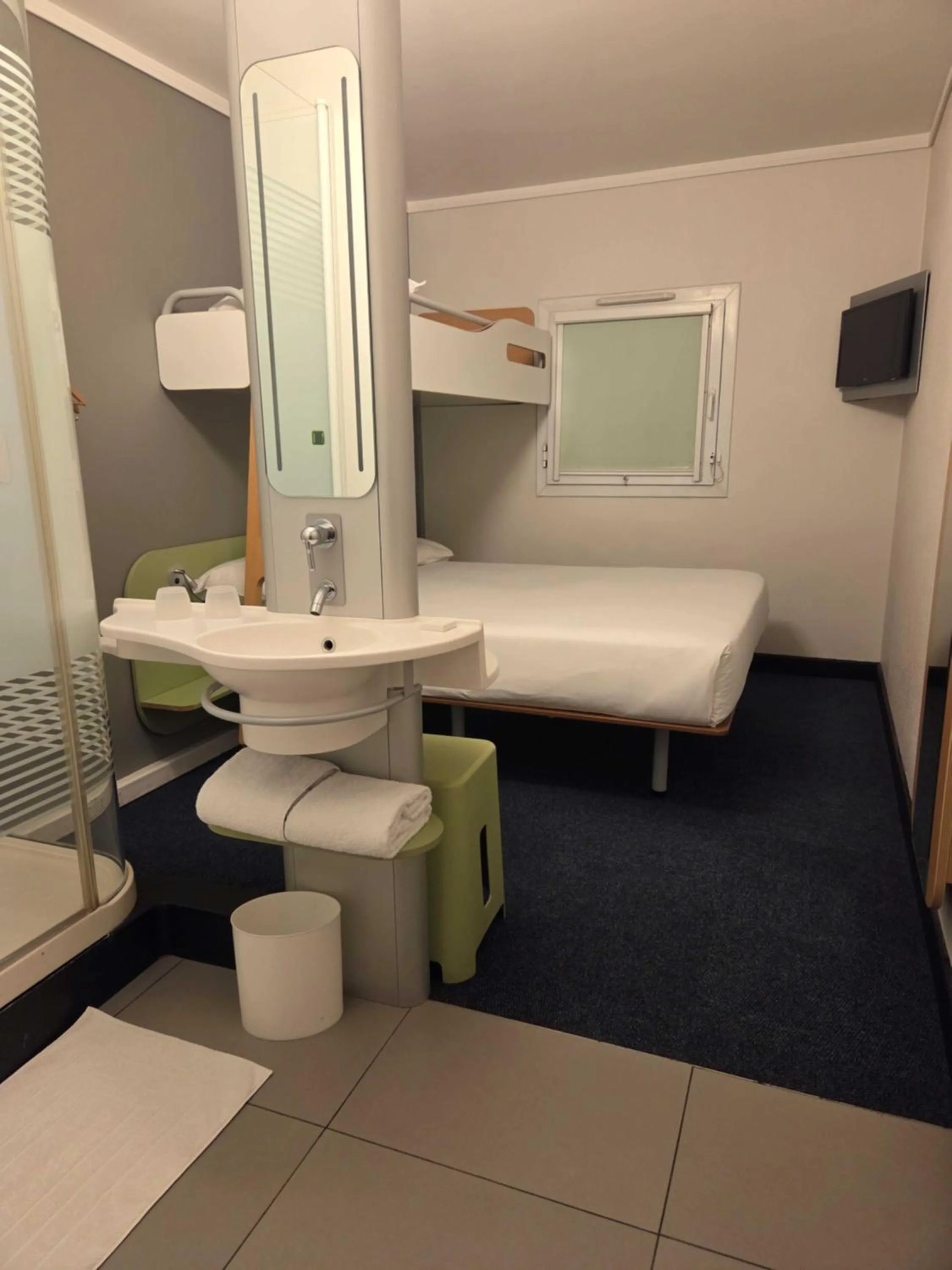 Shower in SUN1 MIDRAND