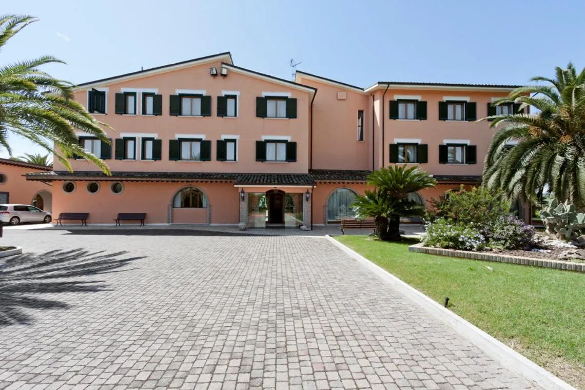 Property building in Villa Luigi Hotel & Restaurant Nuova gestione