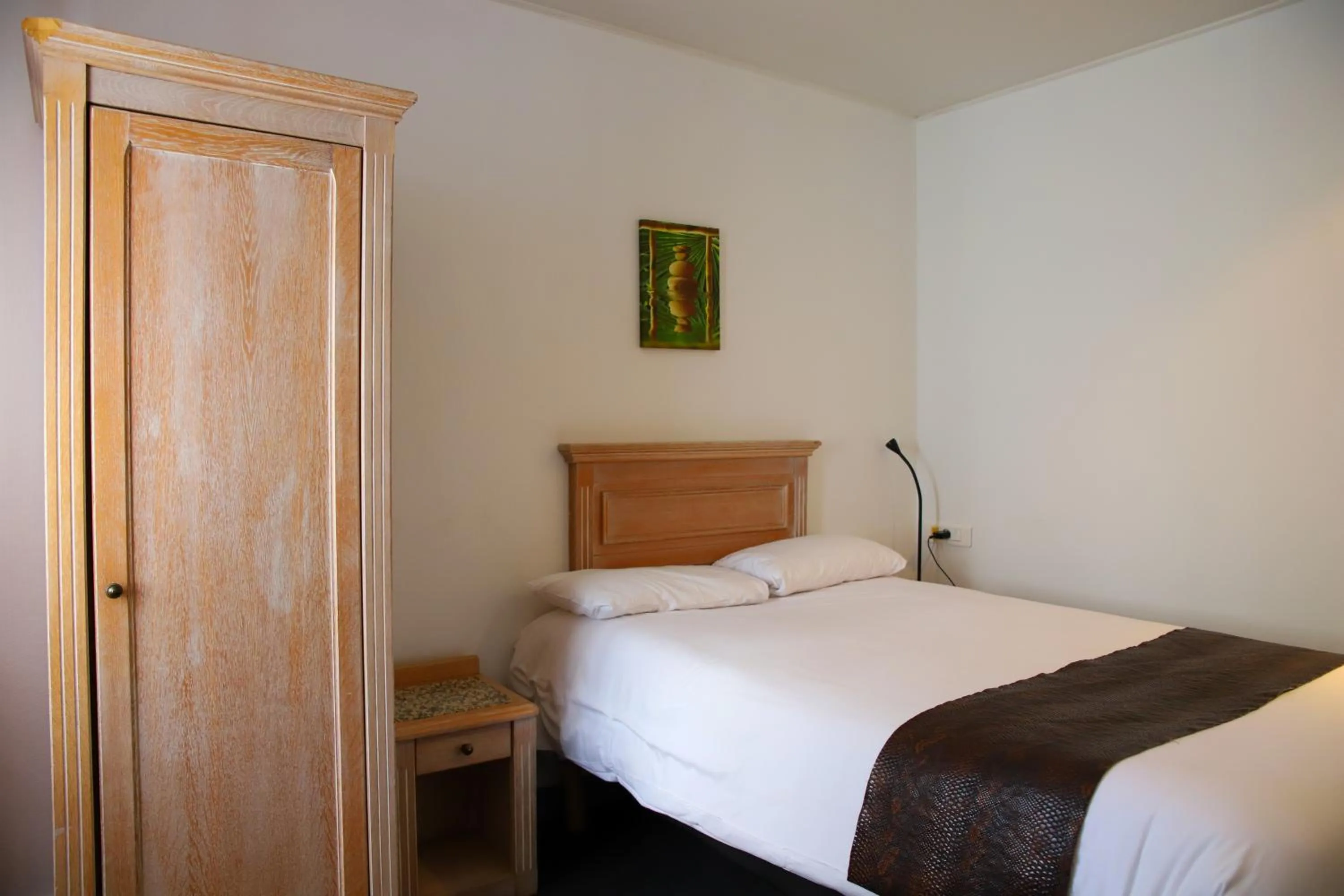 Brit Hotel Aux Sacres Reims, Centre Historique