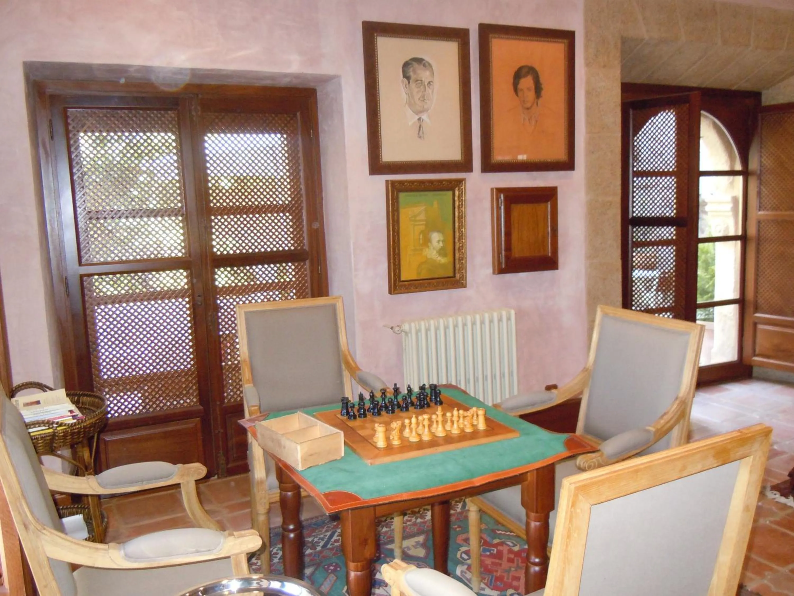 Seating area in Palacio Chaves Hotel