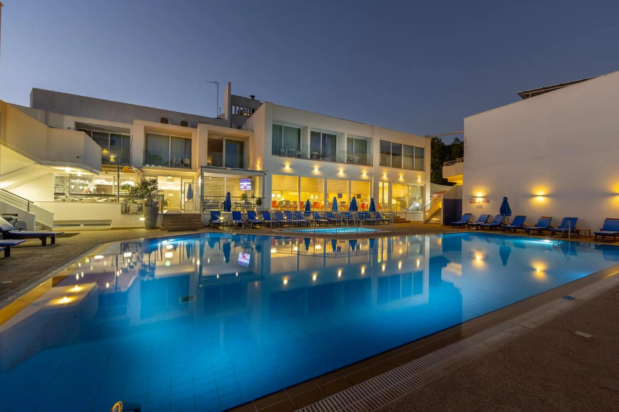 Swimming pool in Park Beach Hotel