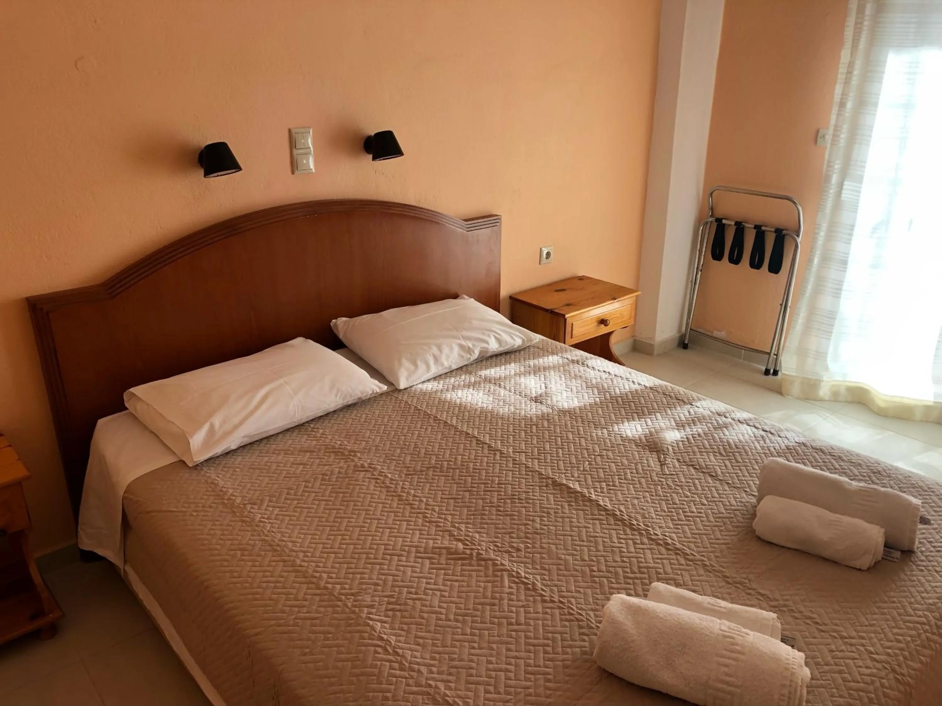 Bedroom, Bed in Babis Hotel