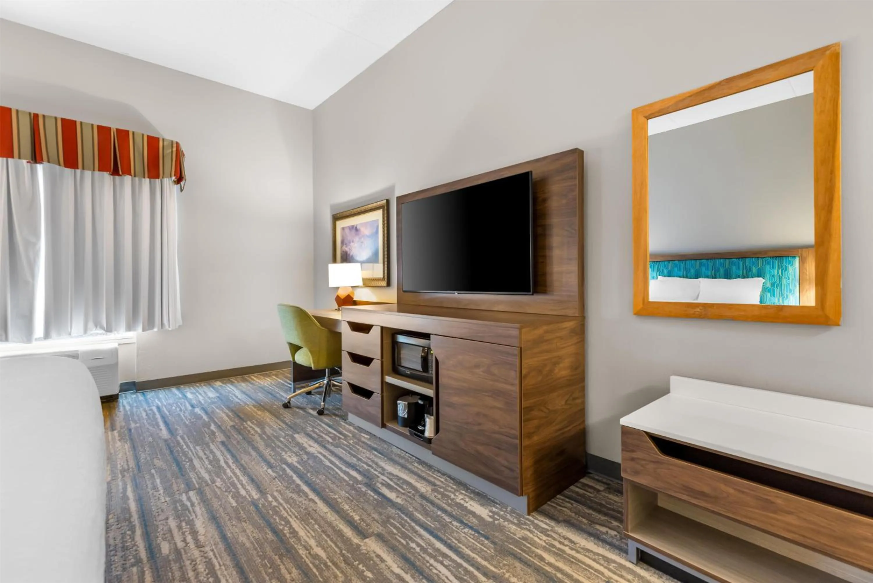 Bedroom, Bed in Hampton Inn Guntersville