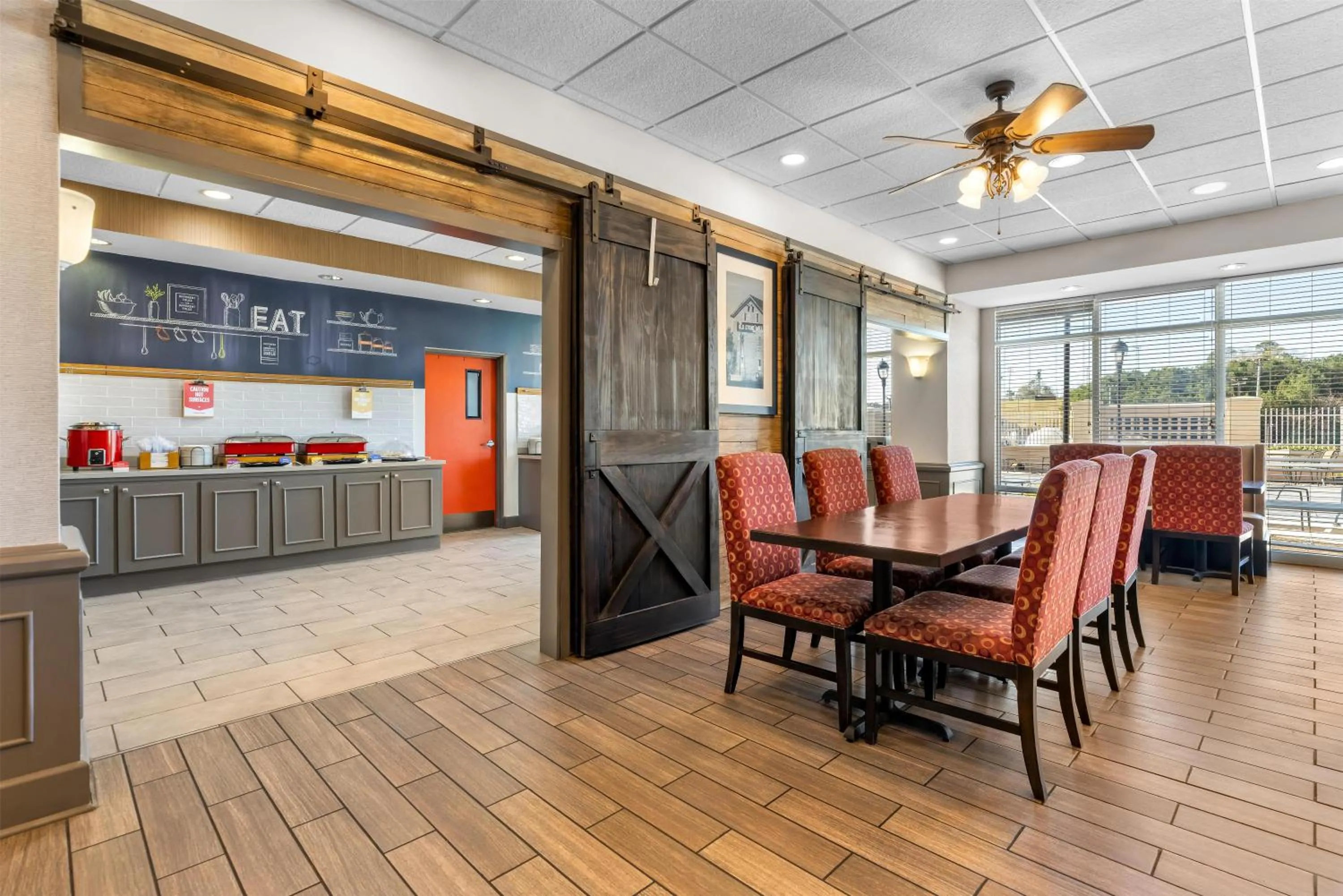 Breakfast in Hampton Inn Guntersville