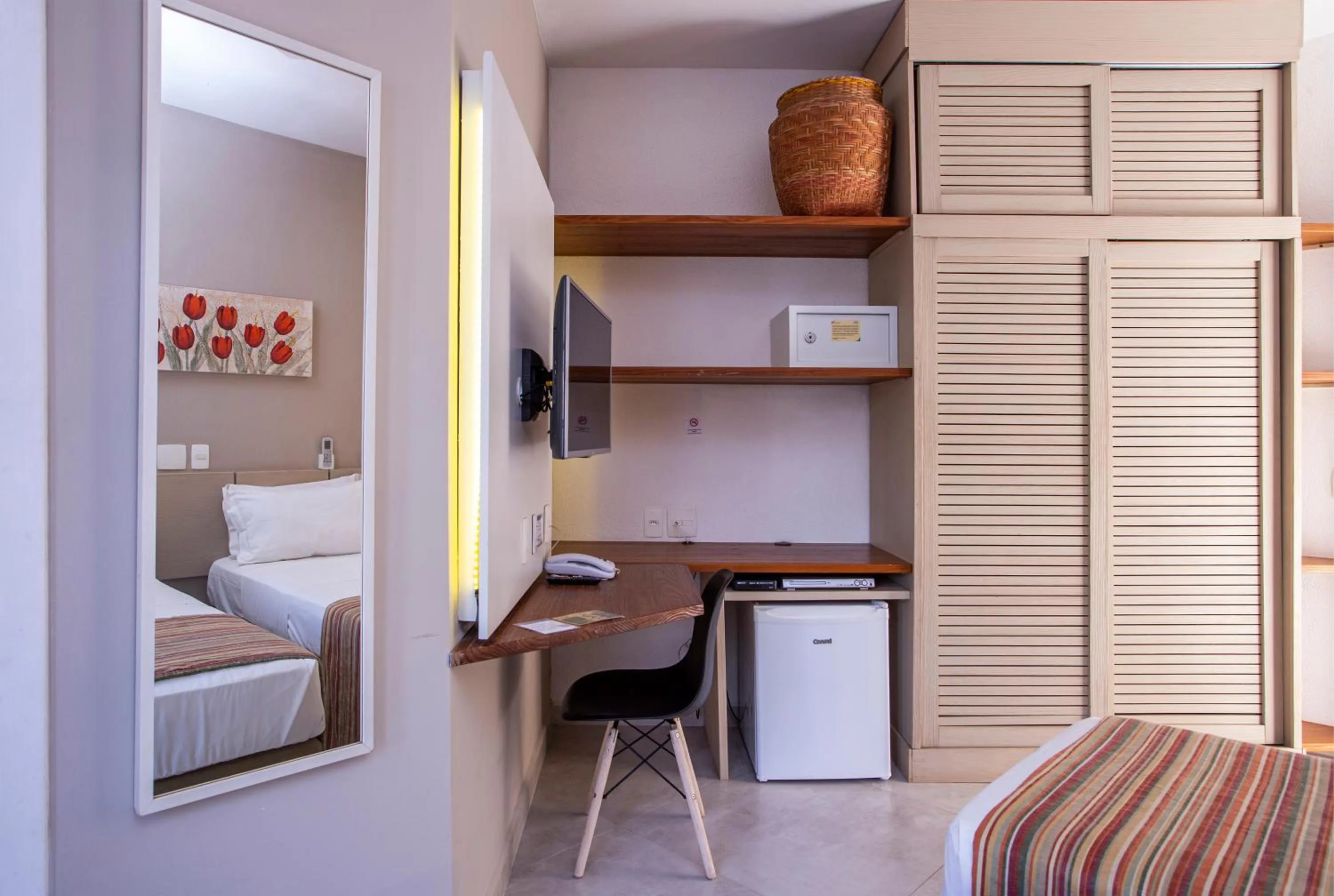 Photo of the whole room, Bed in Ciribaí Praia Hotel