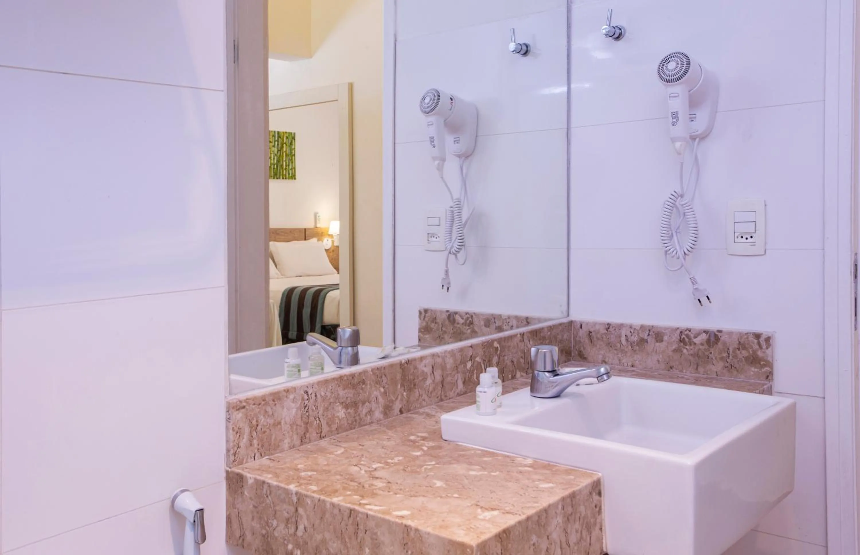 Bathroom in Ciribaí Praia Hotel