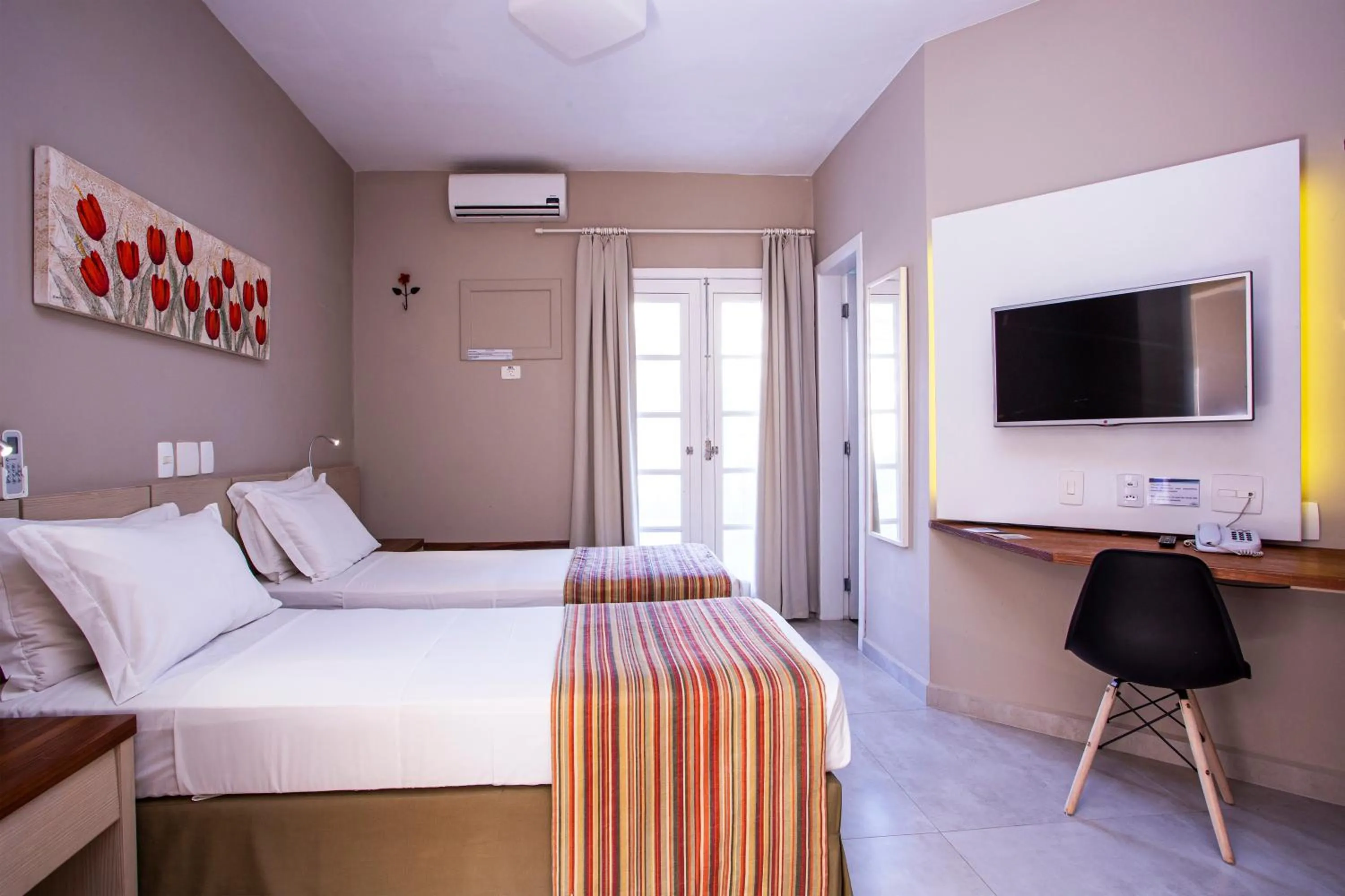 Photo of the whole room, Bed in Ciribaí Praia Hotel