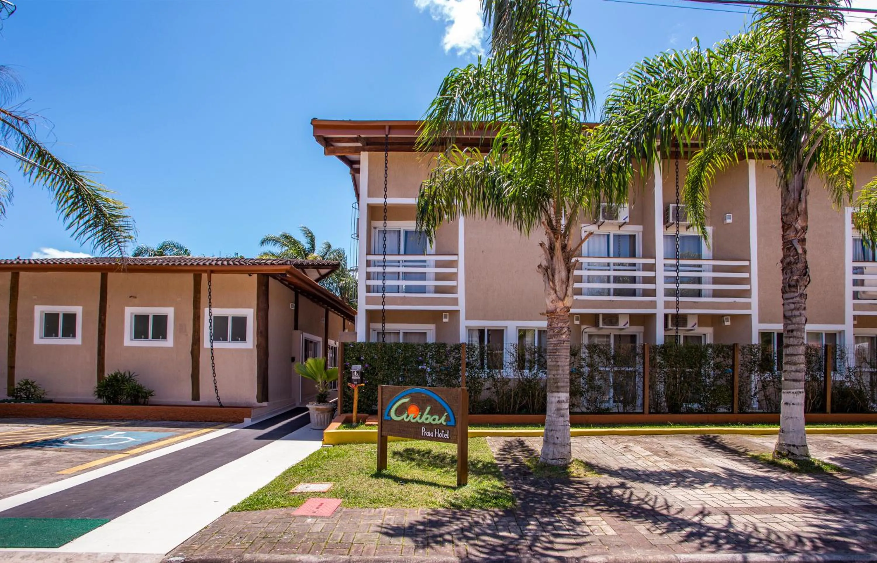 Facade/entrance in Ciribaí Praia Hotel