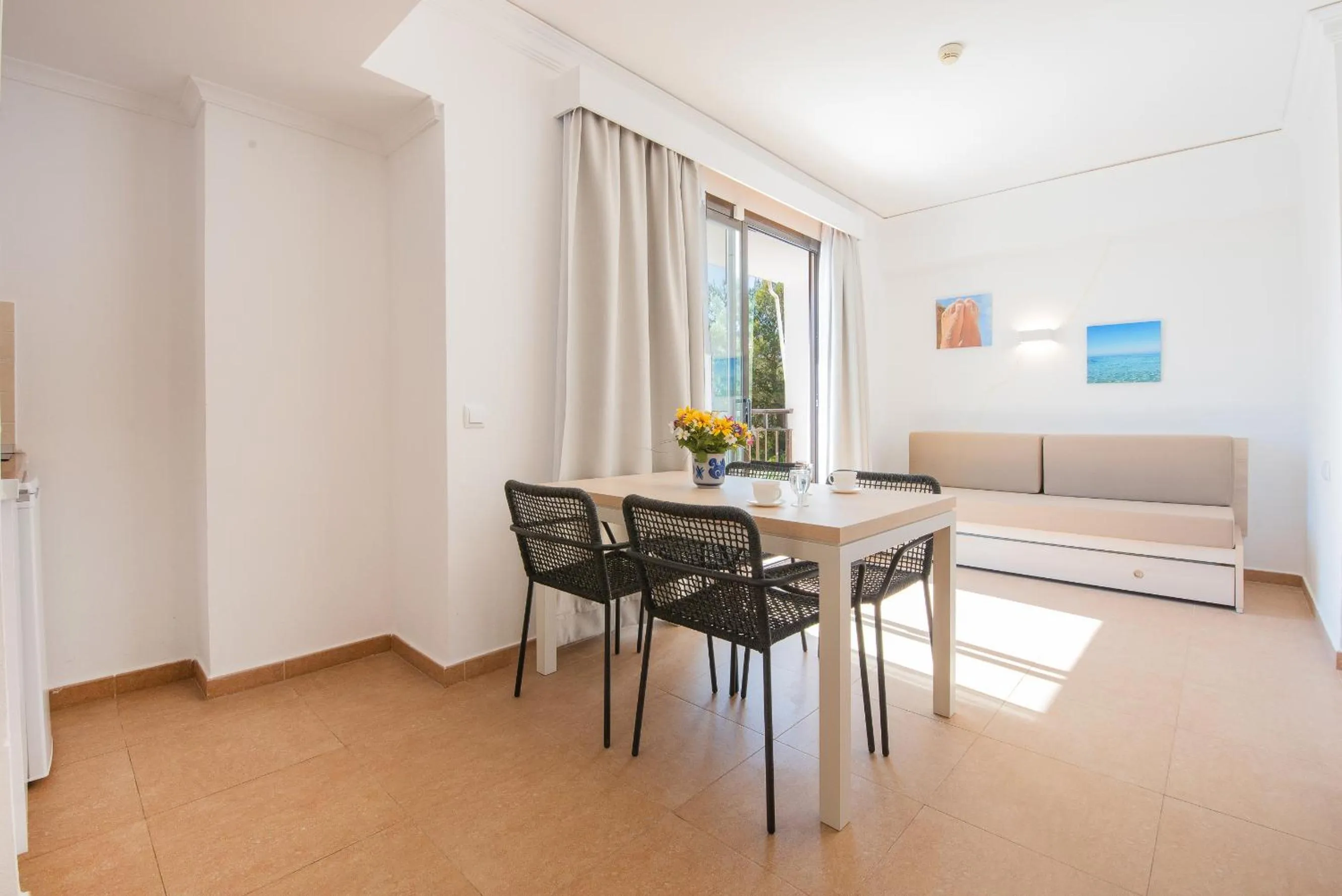 Living room in Hotel Playa Mondrago