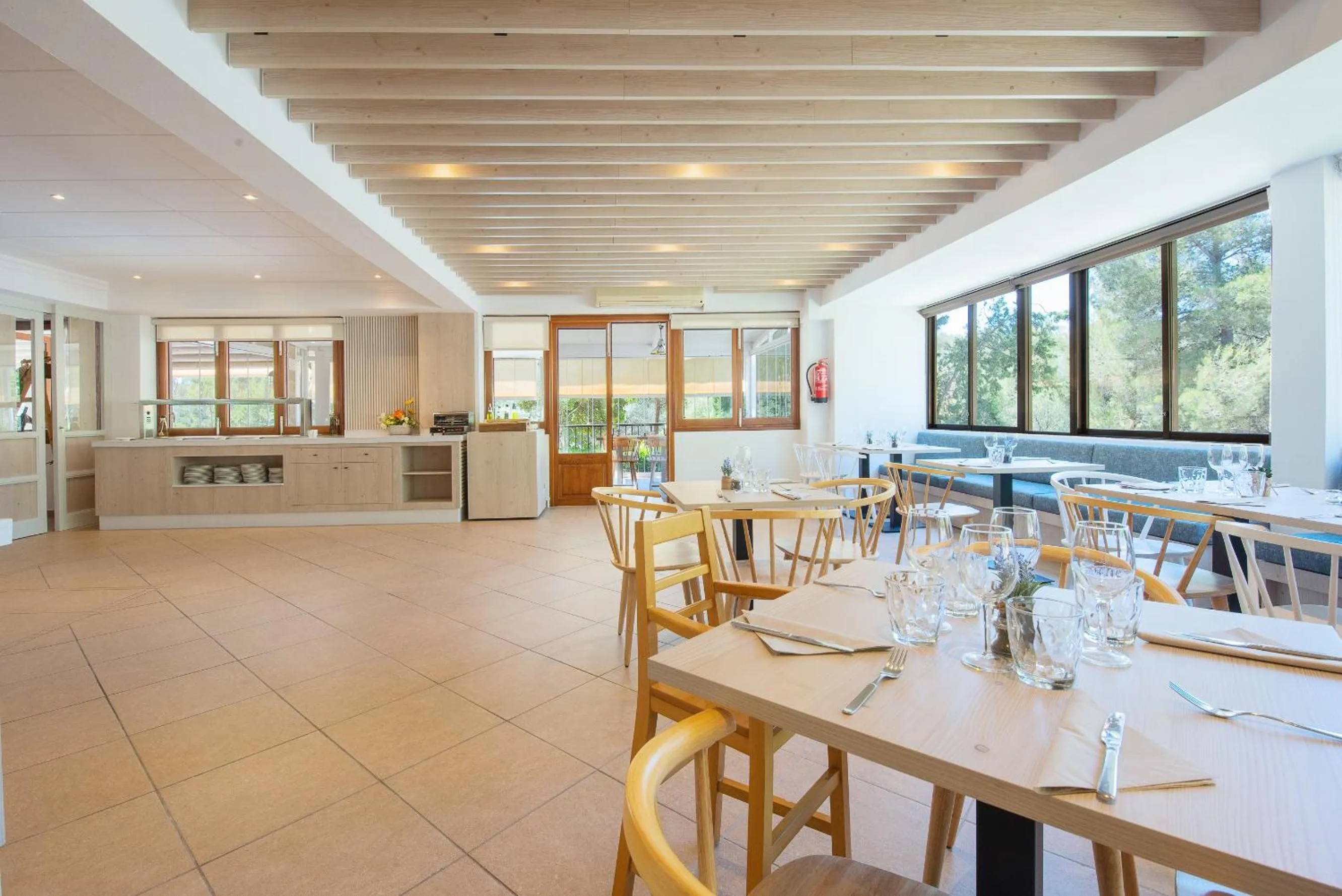 Restaurant/places to eat in Hotel Playa Mondrago