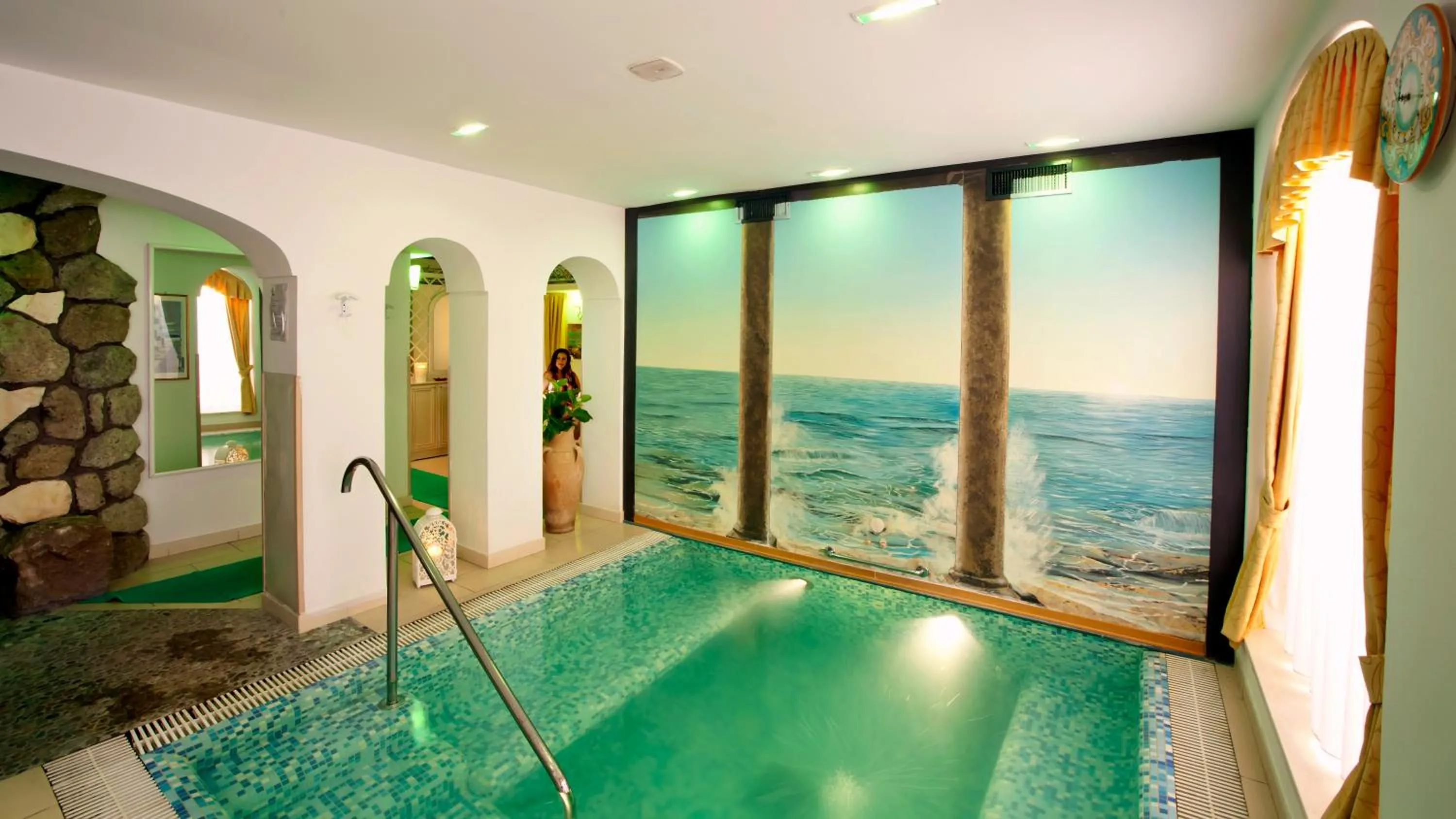 Hot Tub in Hotel Solemare Beach & Beauty SPA