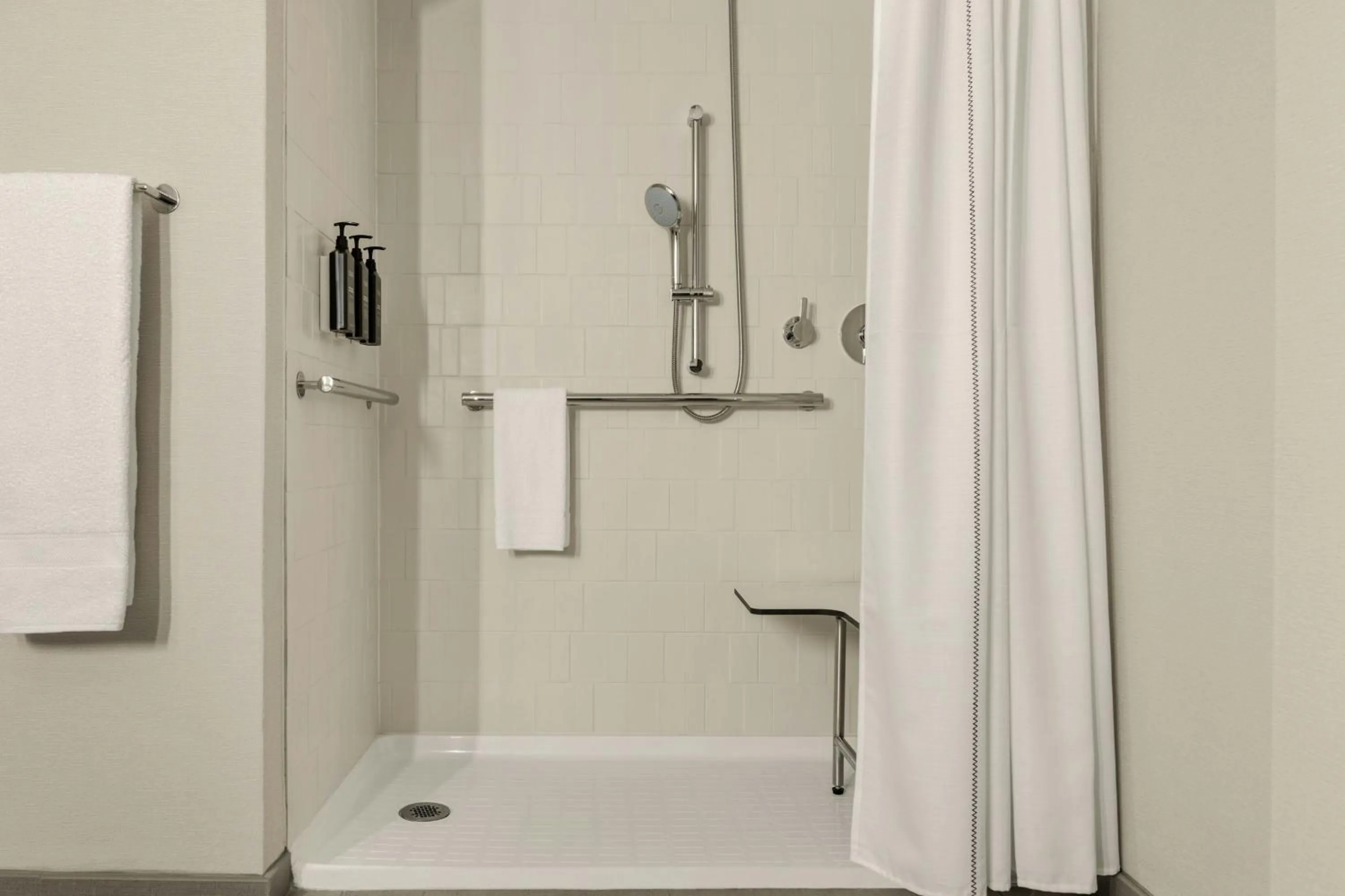 Bathroom in Sheraton Nashua