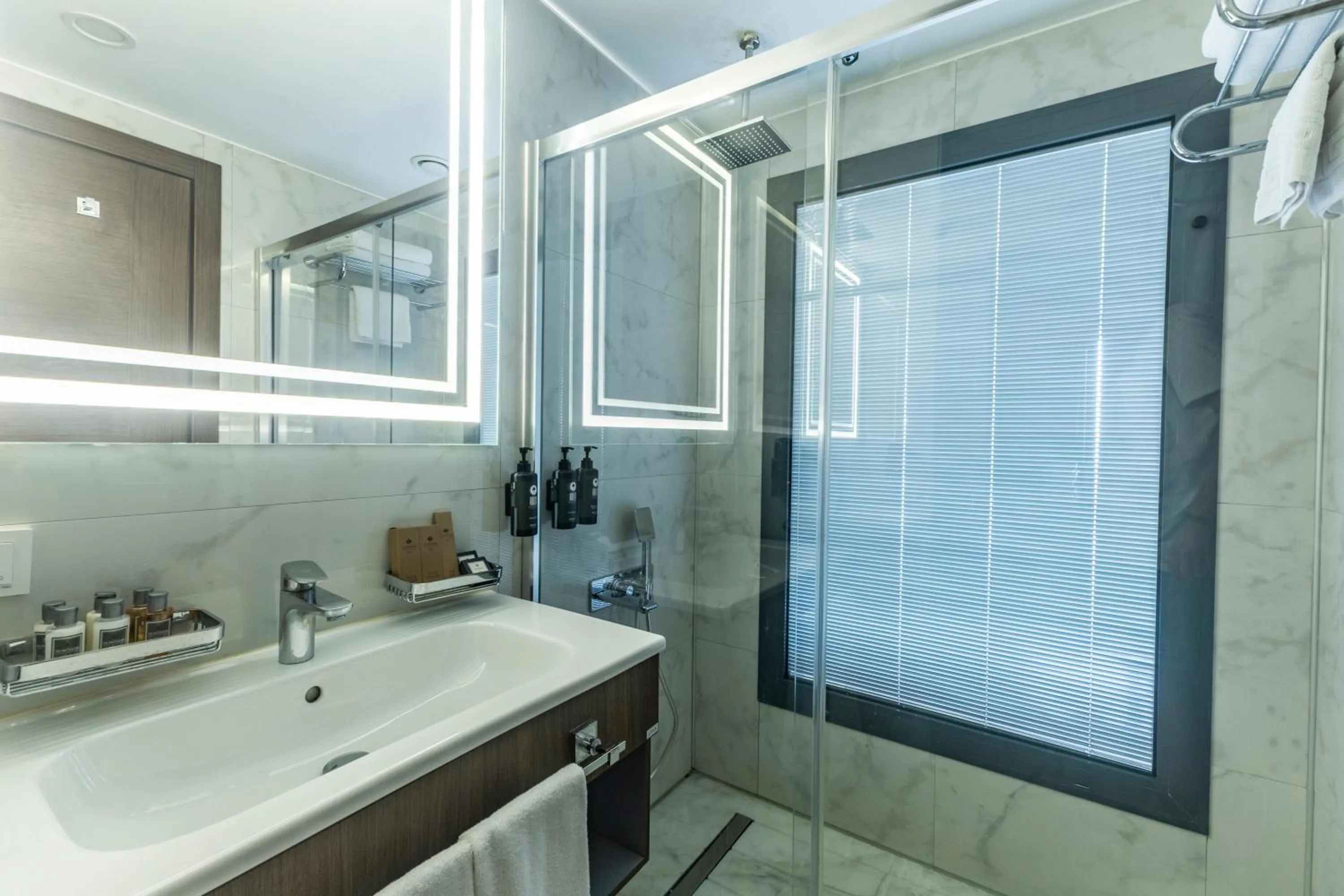 Shower in The Nowness Luxury Hotel & Spa Adulty Only