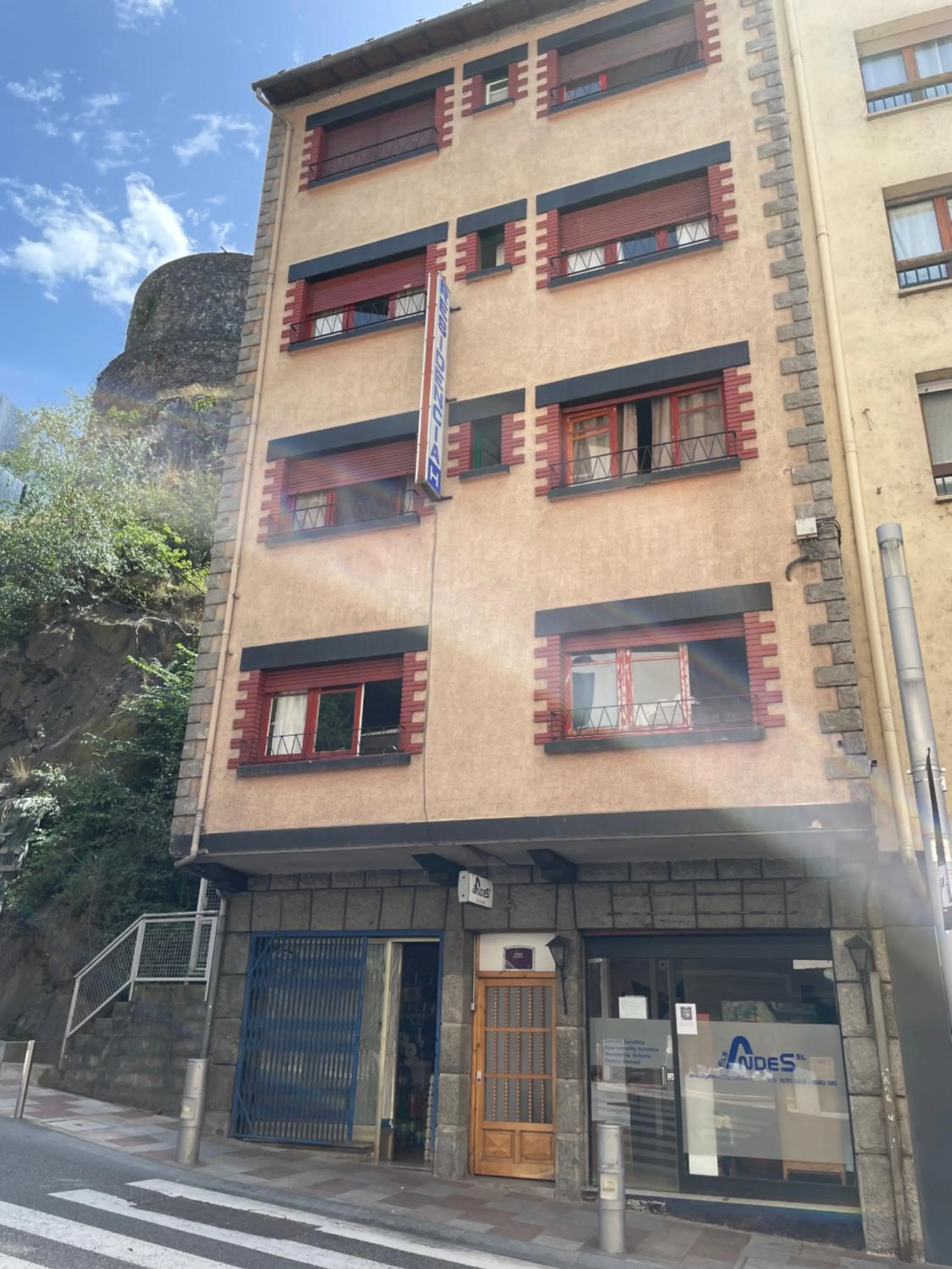 Property building in Alberg Els Andes