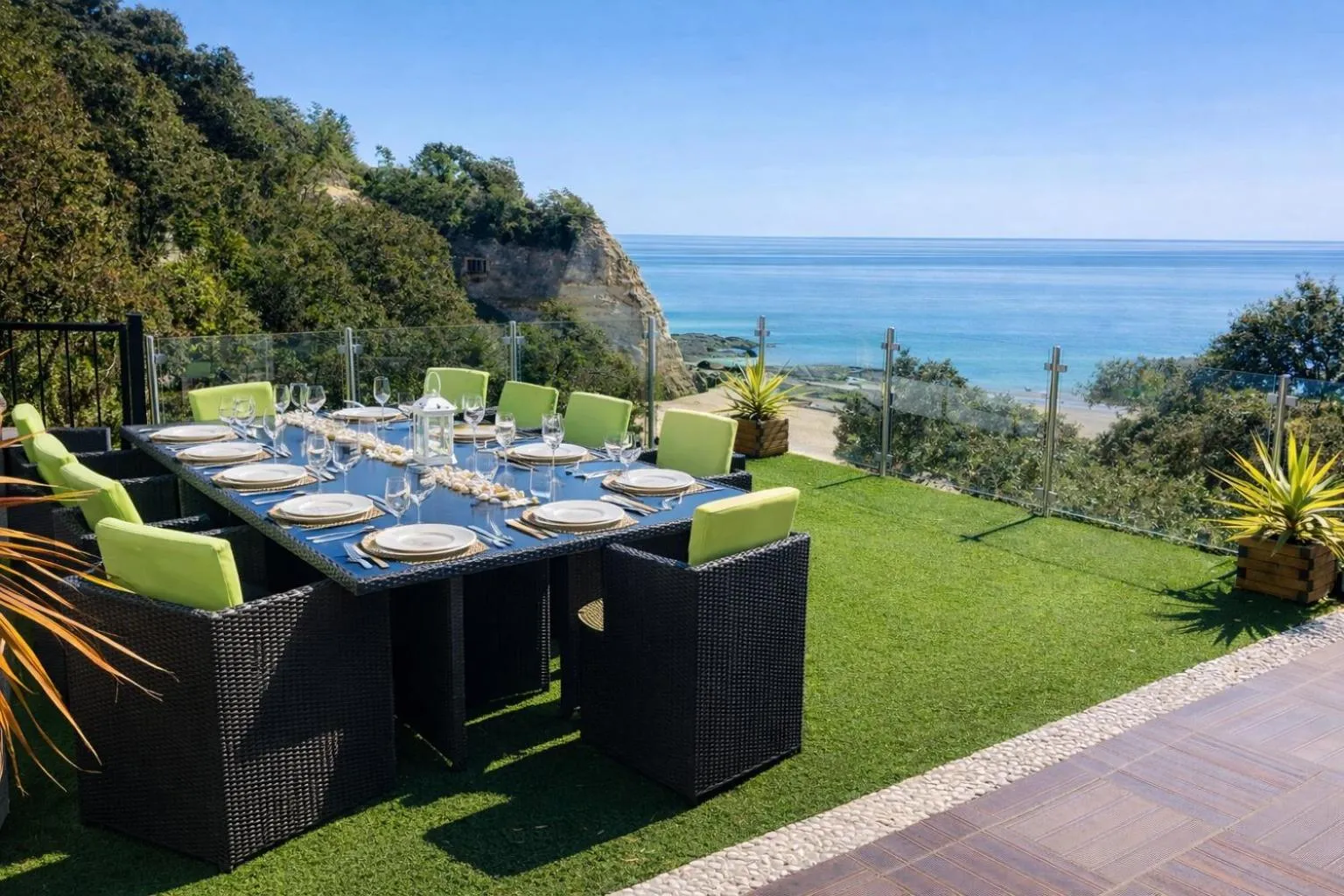 Garden in Villa le dauphin Meschers 4 étoiles vu Mer