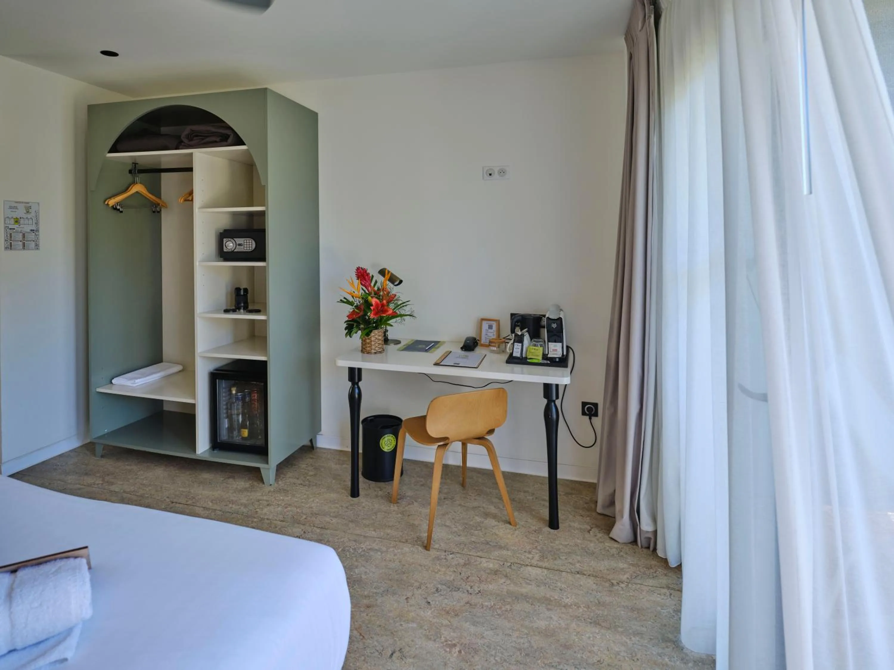 Property building, Bed in Dimitile Hôtel & Spa
