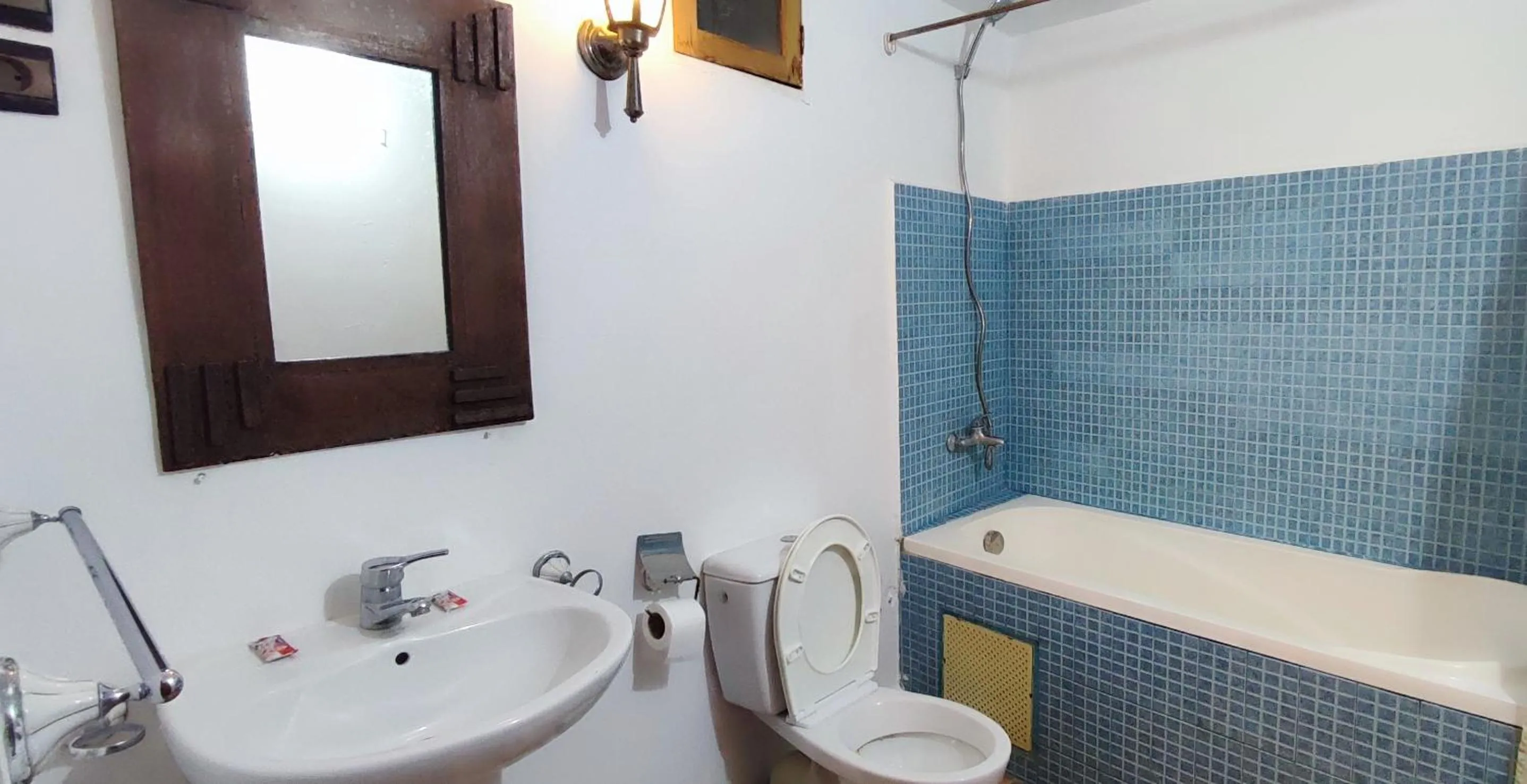 Bathroom in Al Andaloussiya Diyafa