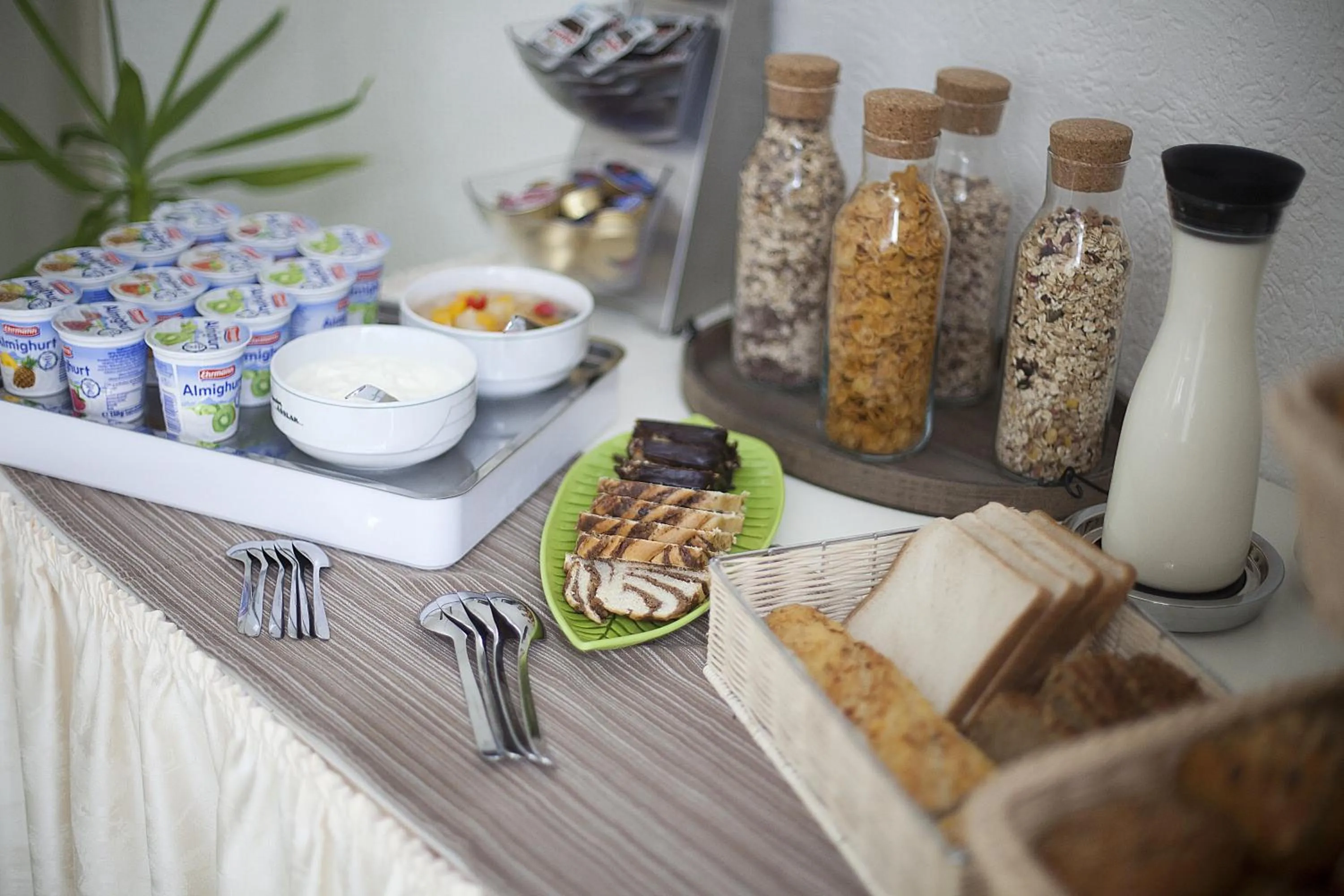 Food in Hotel Asslar