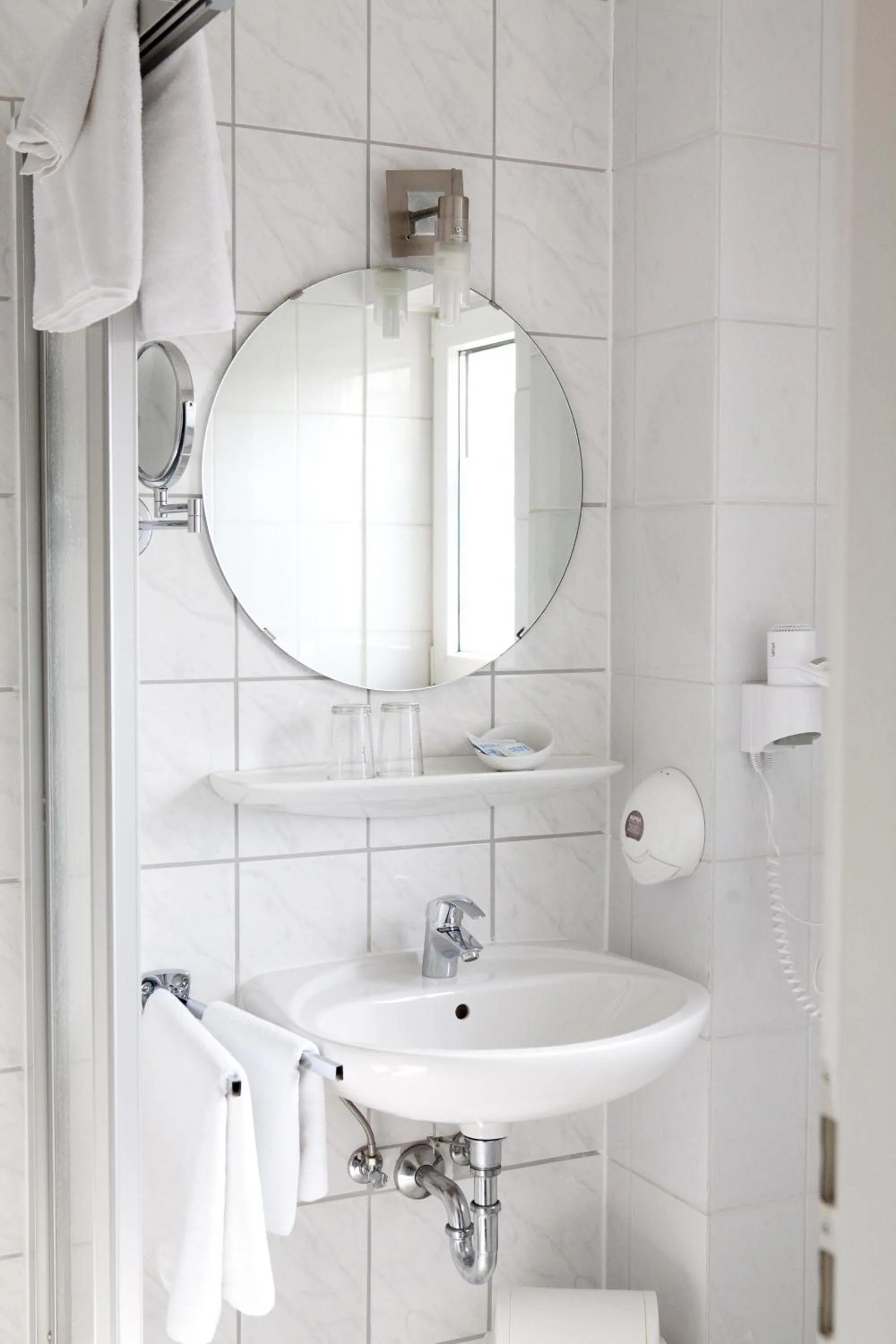 Toilet in Hotel Asslar