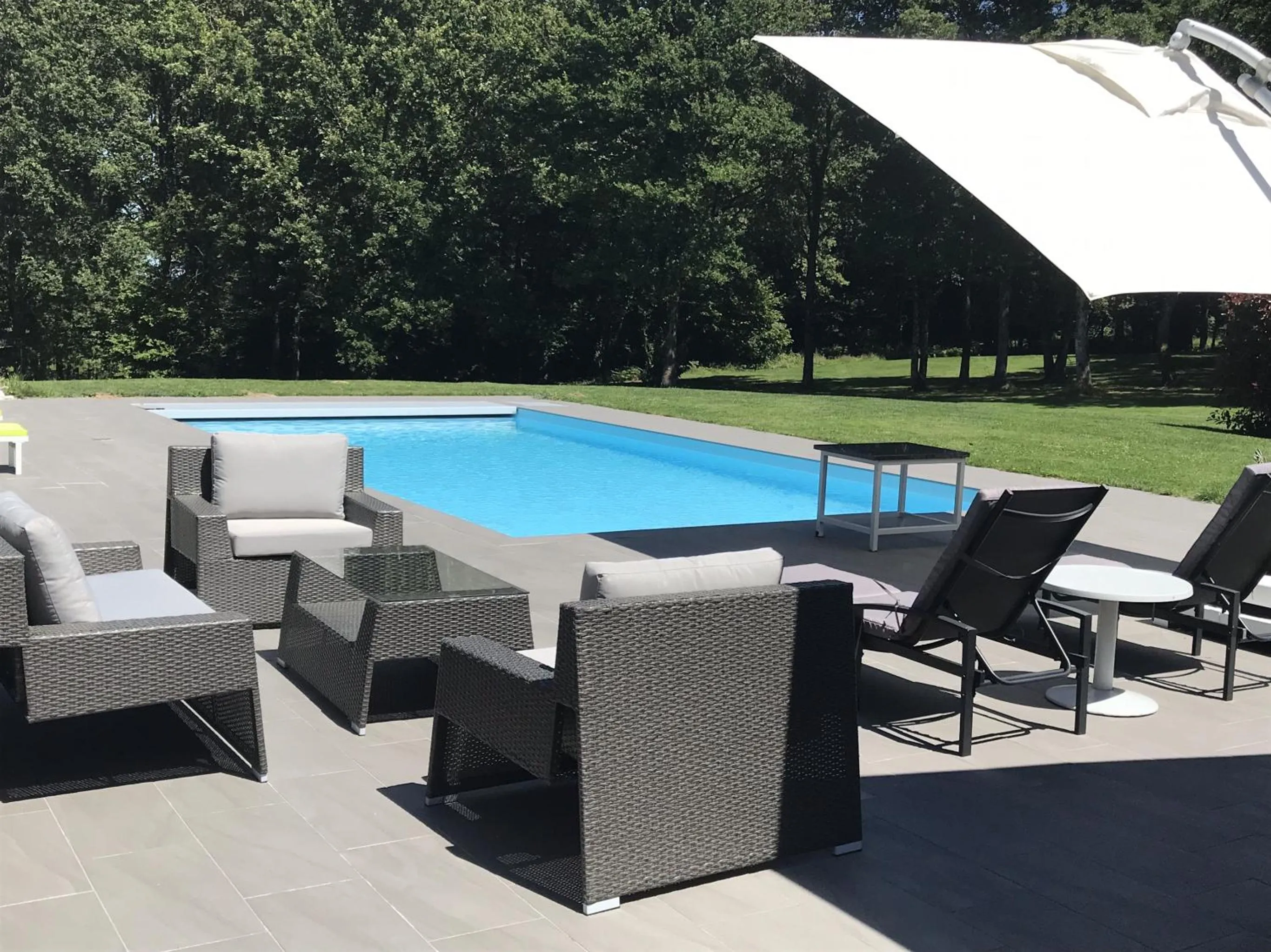 Patio in Domaine Georges V