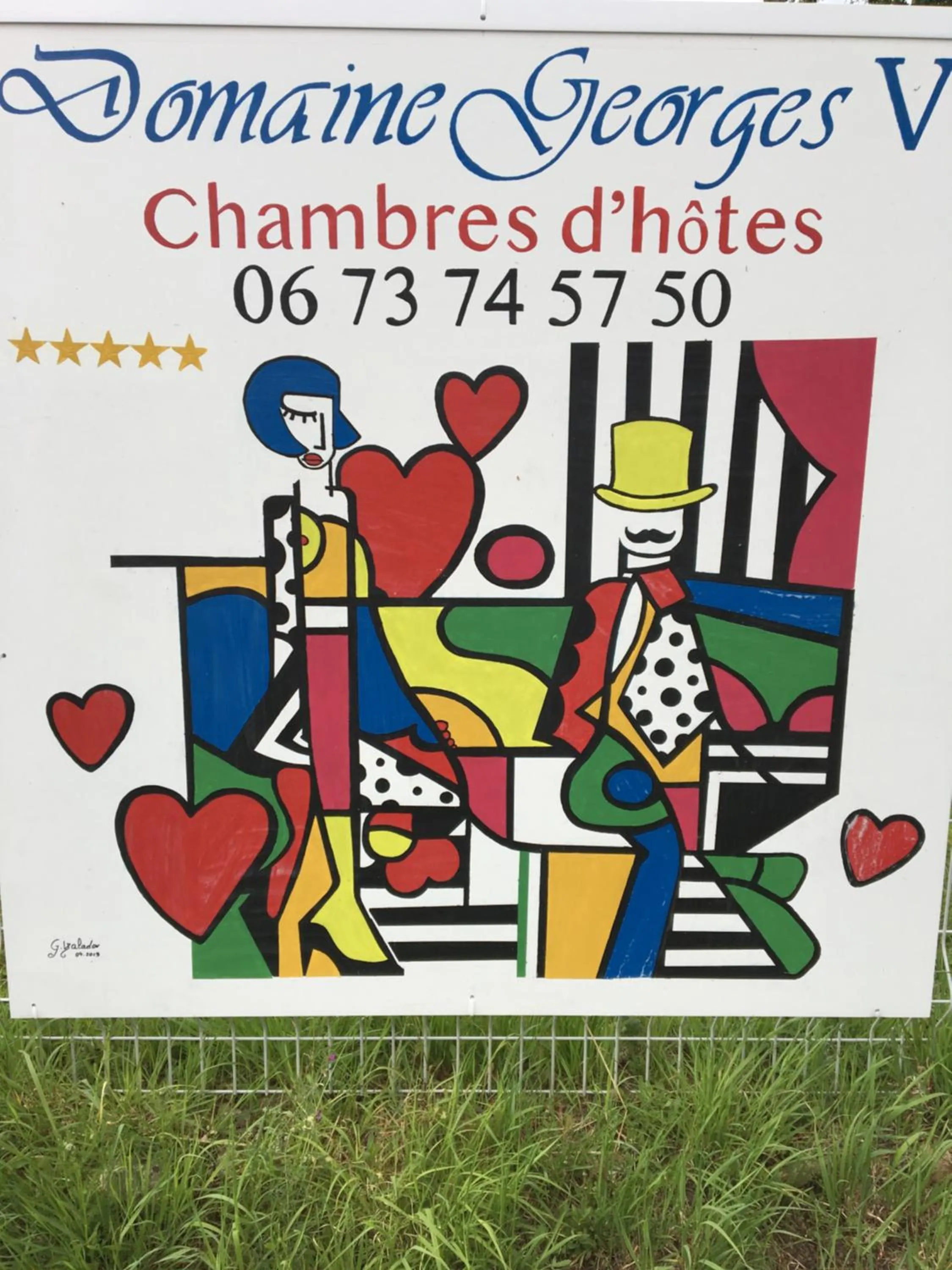 Property logo or sign in Domaine Georges V