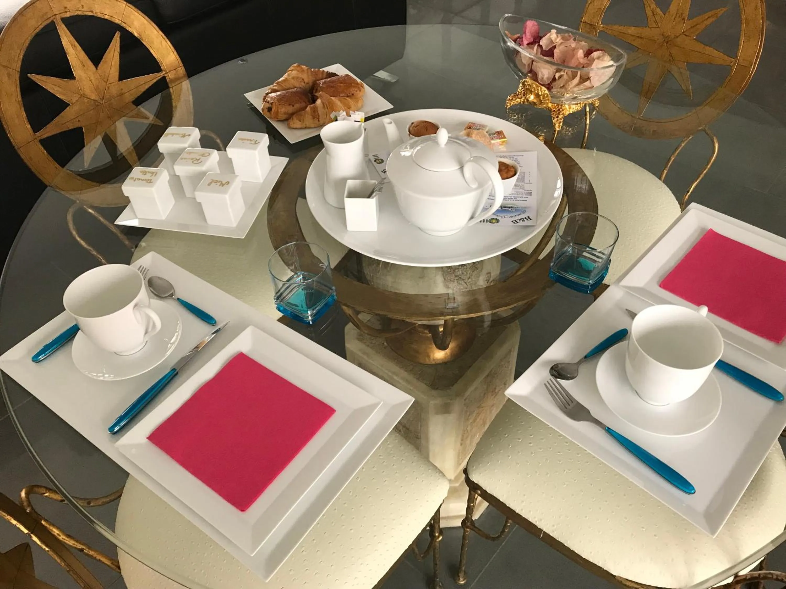 Breakfast in Domaine Georges V