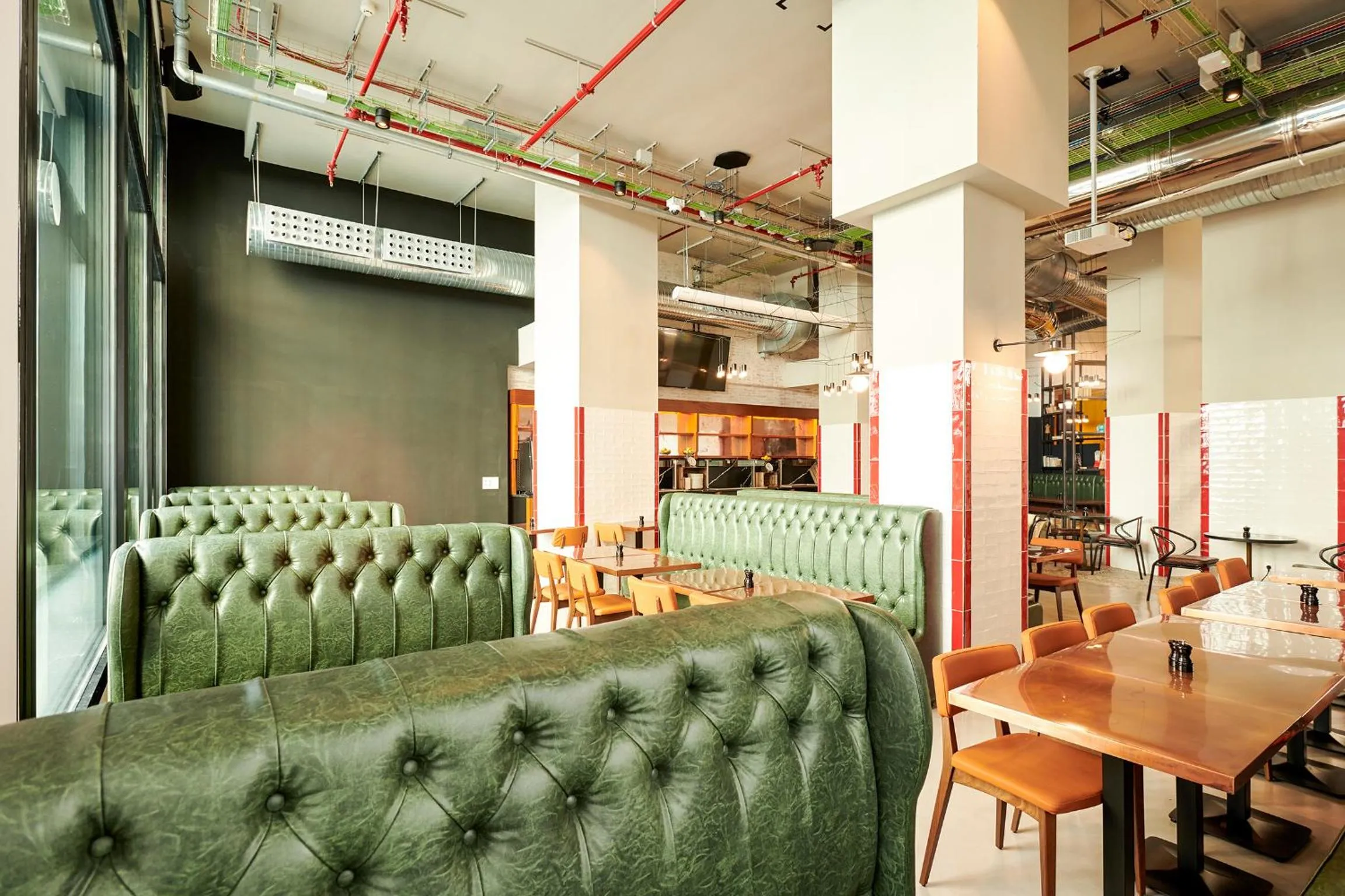 Restaurant/places to eat in Generator Madrid