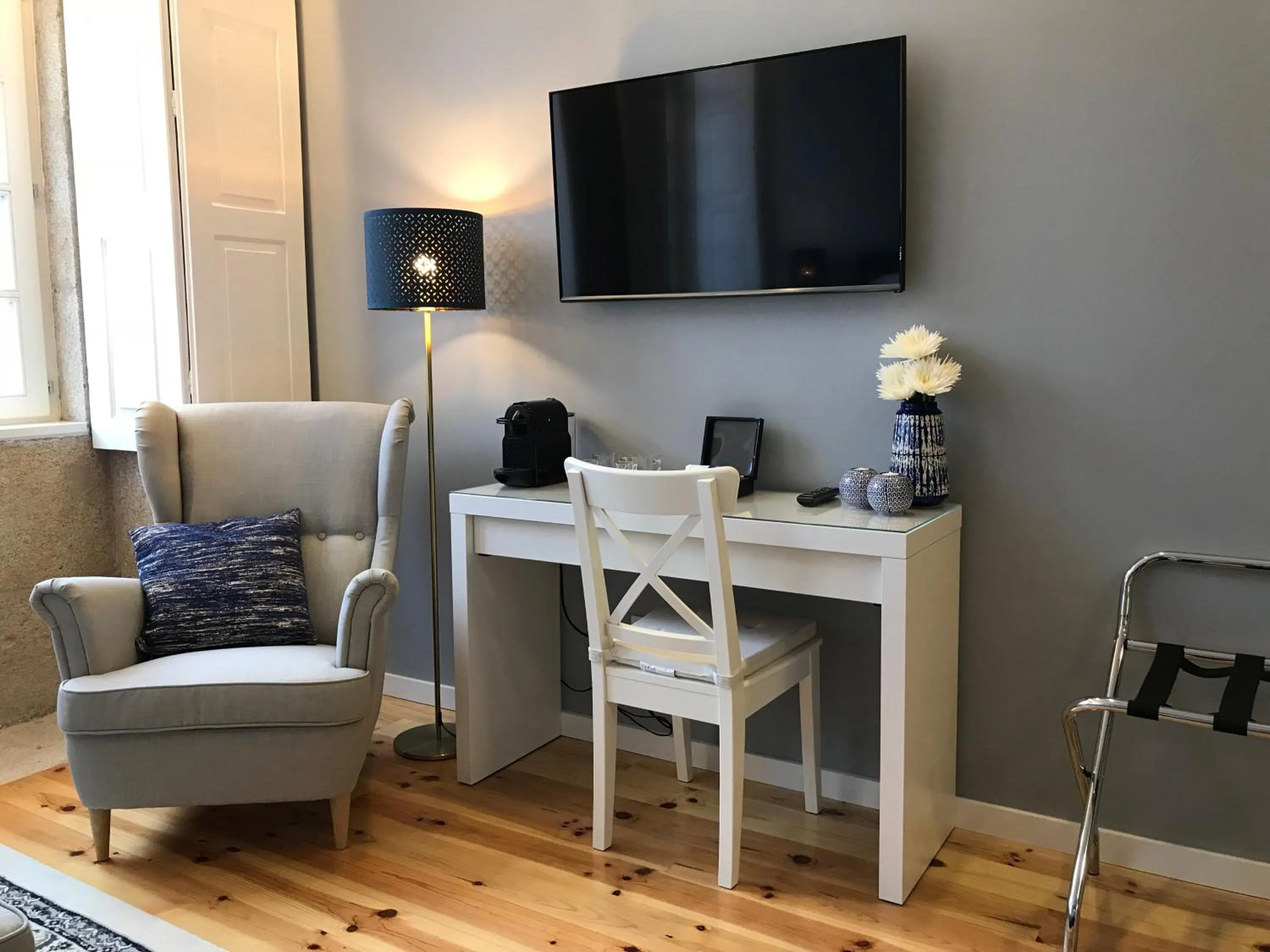 Seating area in Virtudes City Lofts