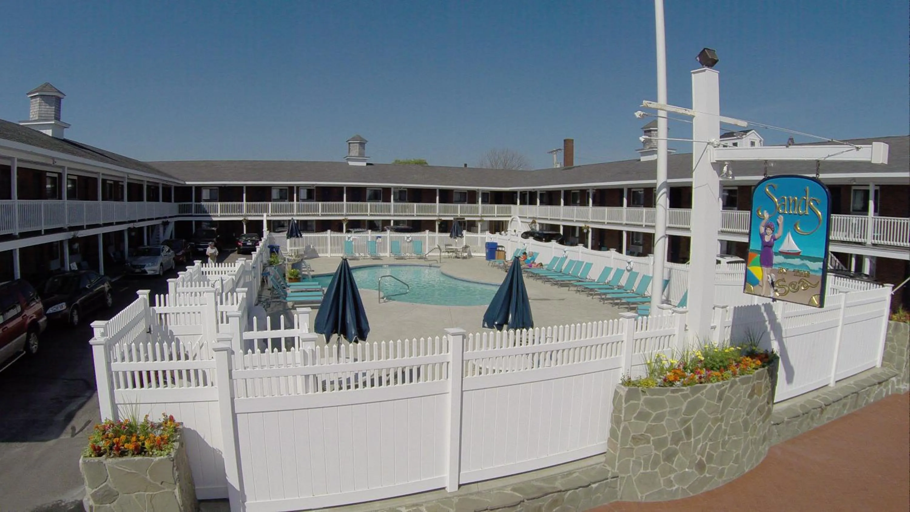 Sands By The Sea Motel