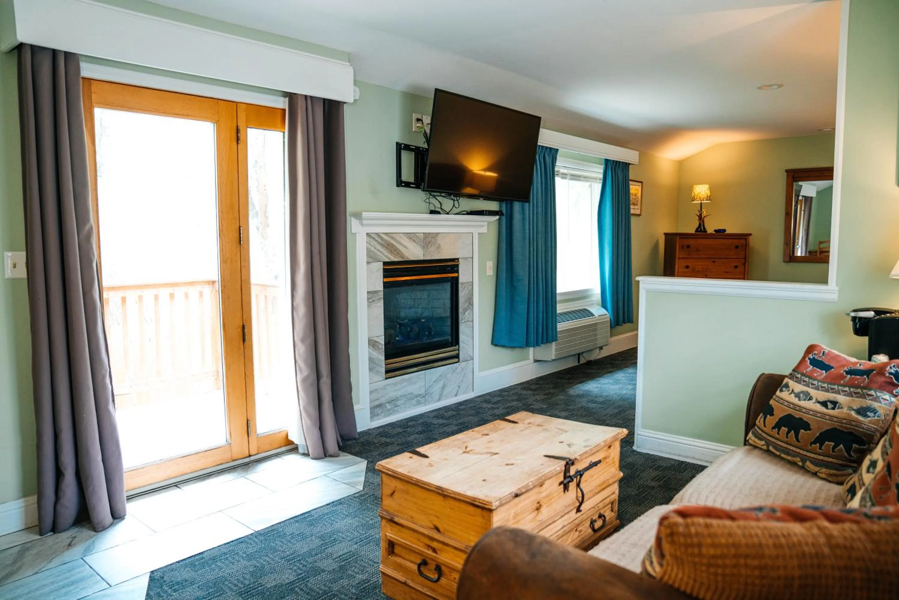 Living room in Salida Inn & Monarch Suites