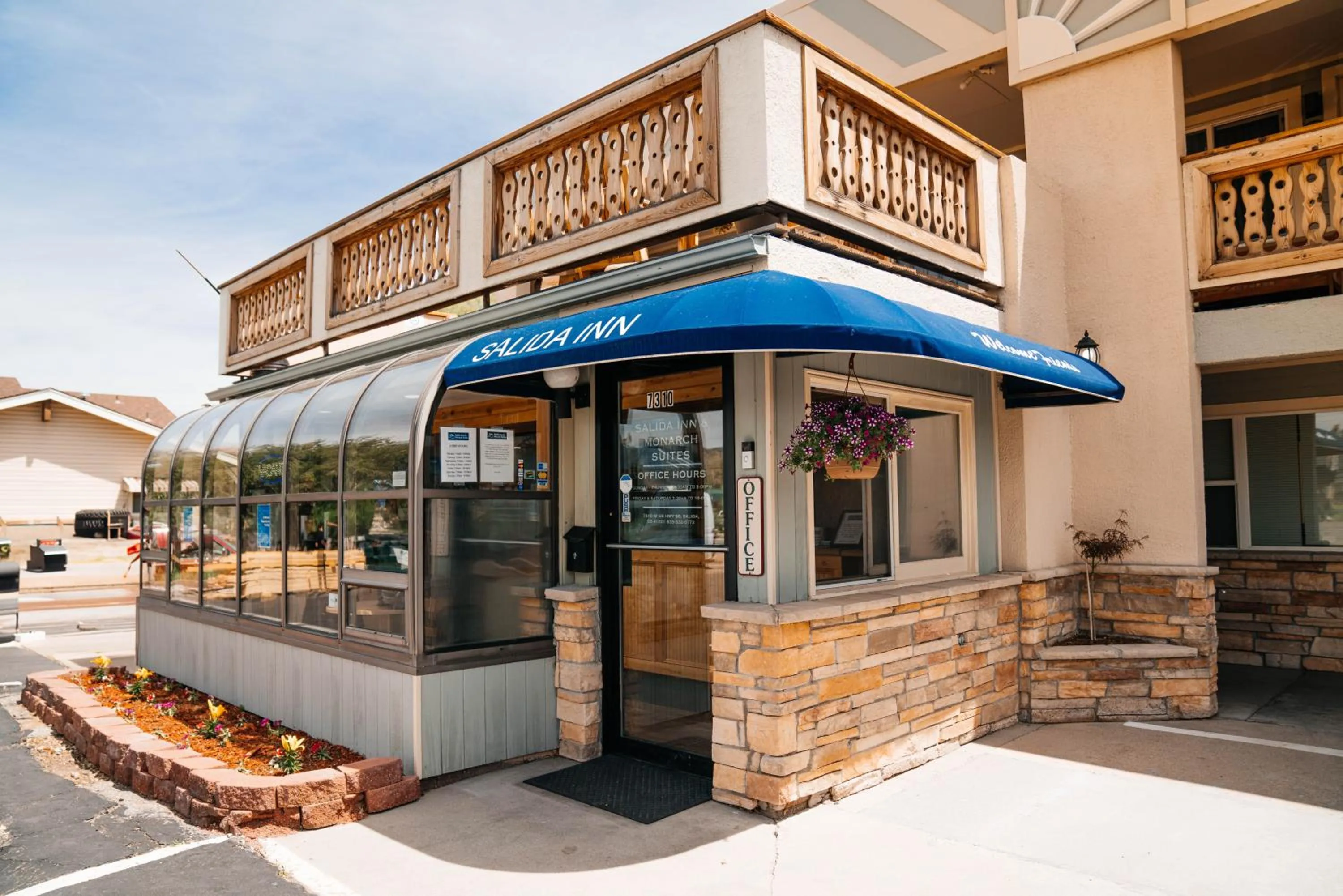 Property building in Salida Inn & Monarch Suites