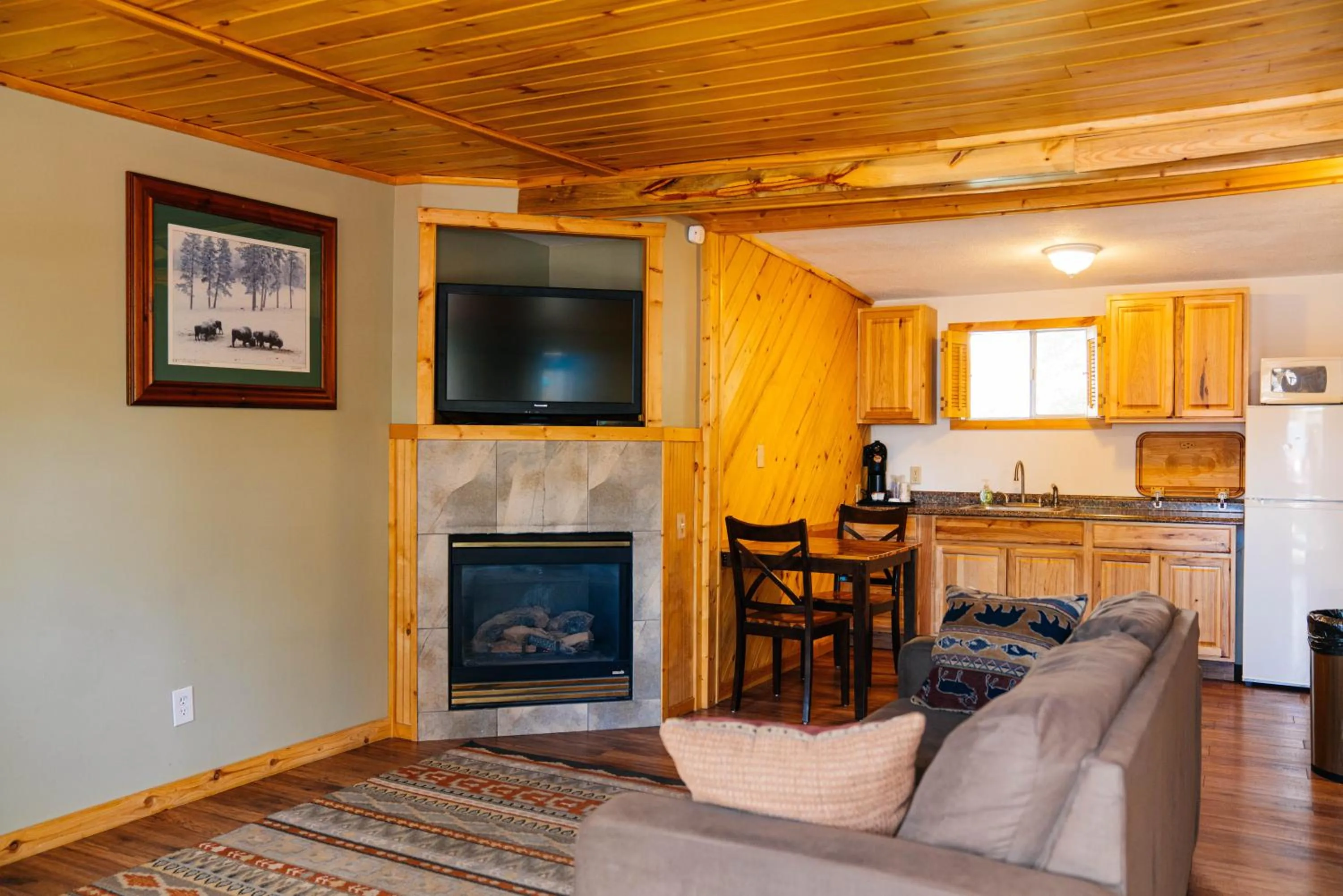 TV and multimedia in Salida Inn & Monarch Suites